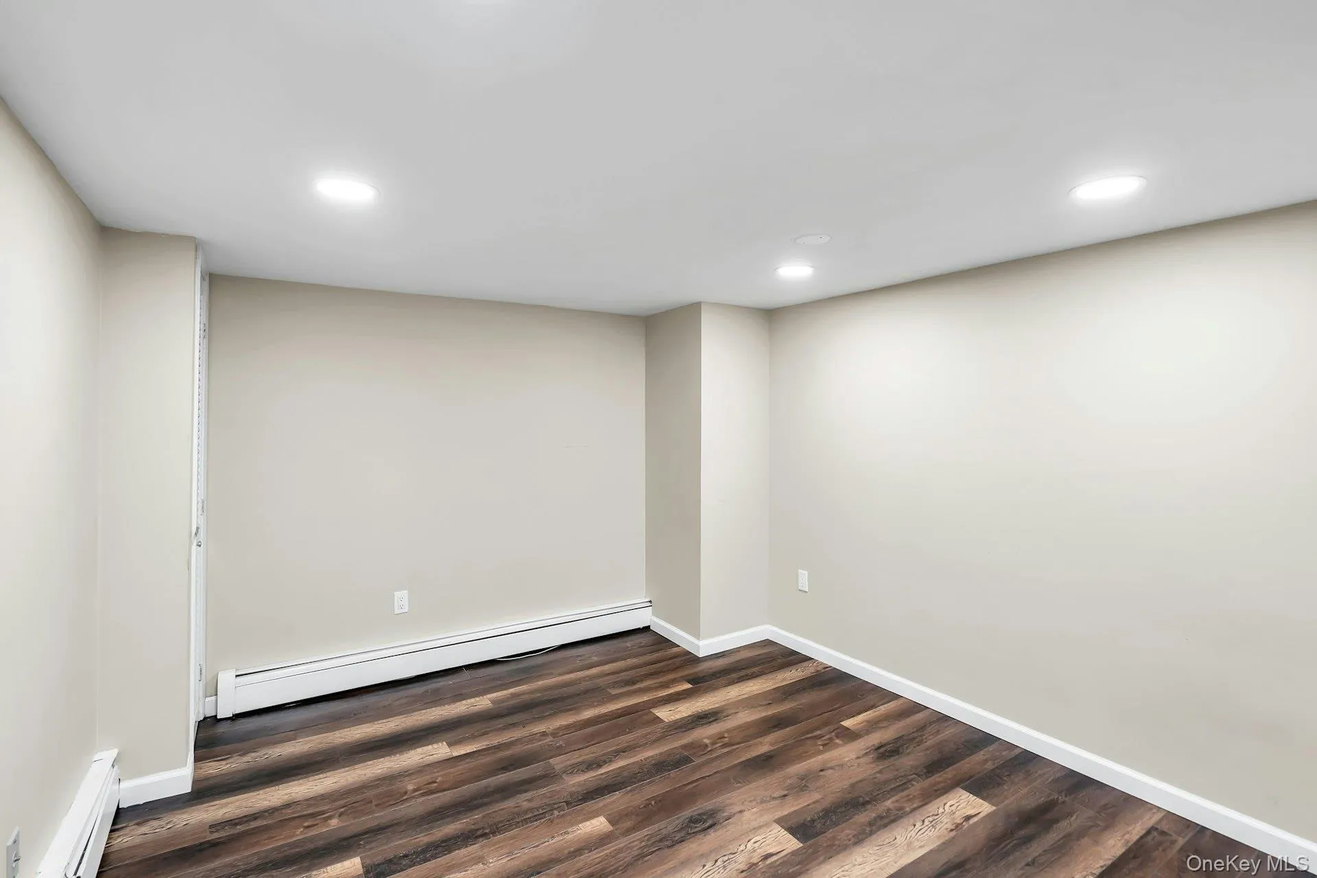 15 Duel Drive, Islip, NY, 5 Bedrooms Bedrooms, 11 Rooms Rooms,2 BathroomsBathrooms,Residential,For Rent,Duel,0,1016828 15 Duel Drive, Islip, NY, 5 Bedrooms Bedrooms, 11 Rooms Rooms,2 BathroomsBathrooms,Residential,For Rent,Duel,0,1016828