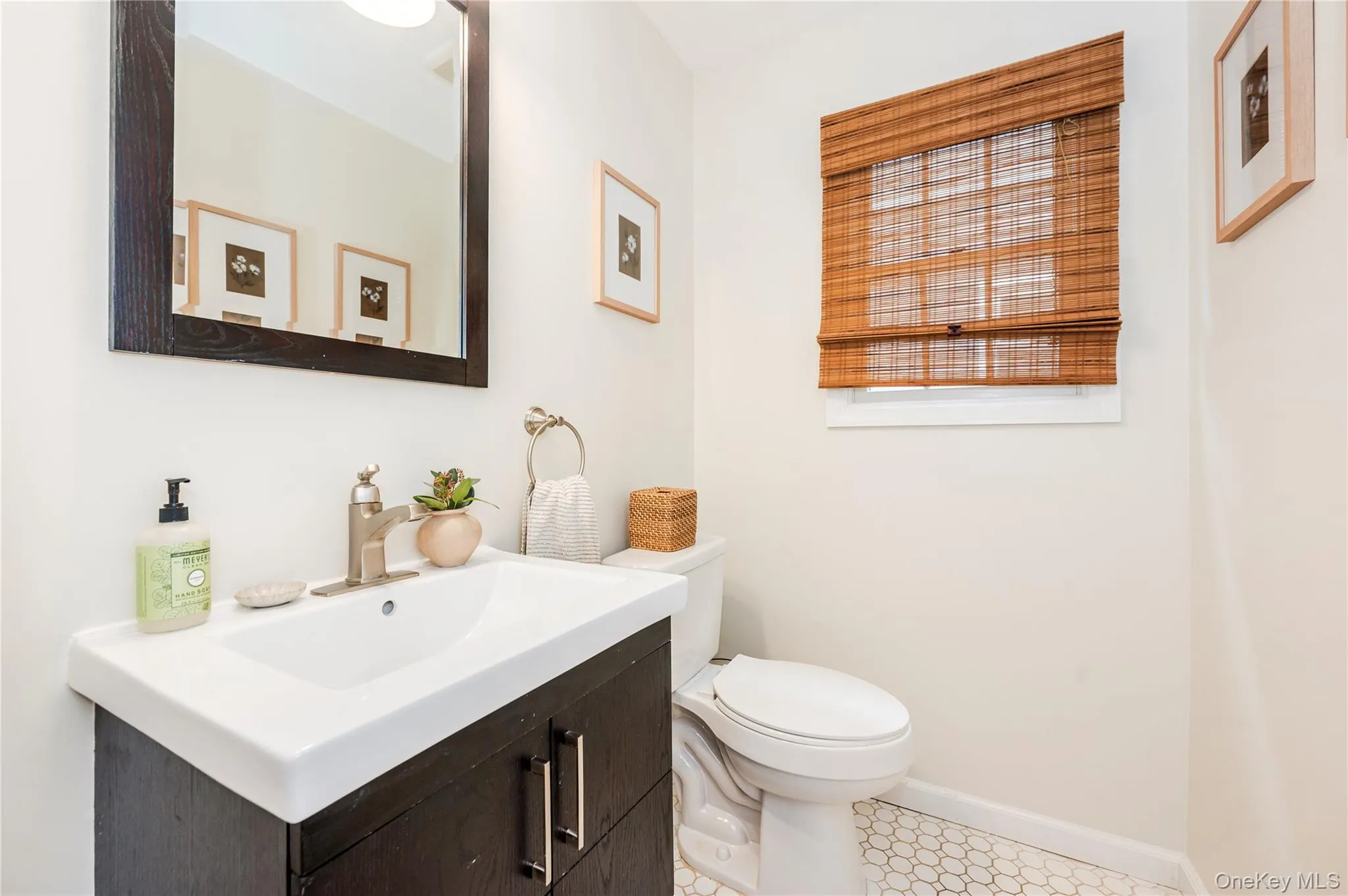 Powder Room Powder Room