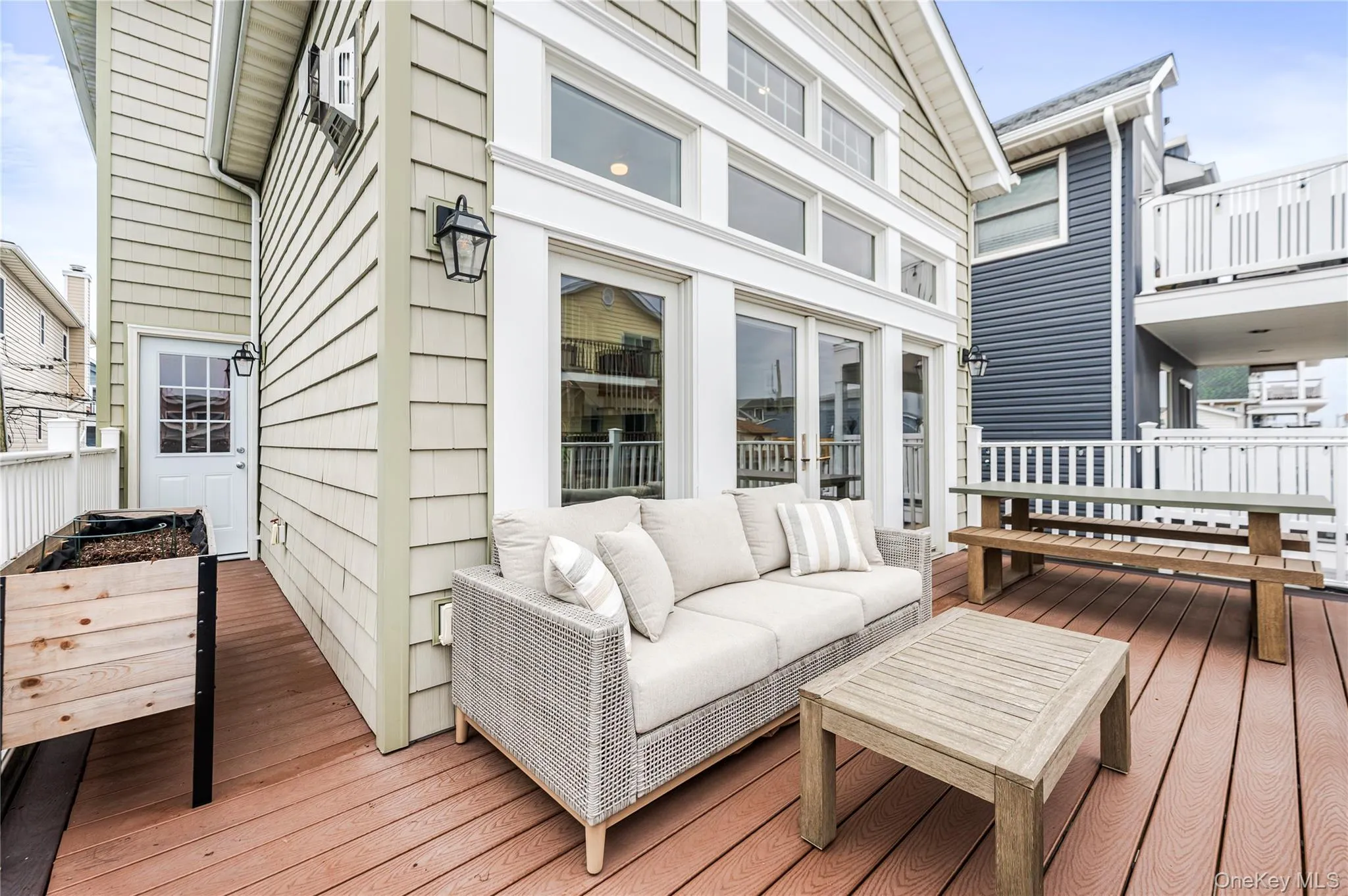 Wrap around deck with Kitchen & Living Room entry Wrap around deck with Kitchen & Living Room entry
