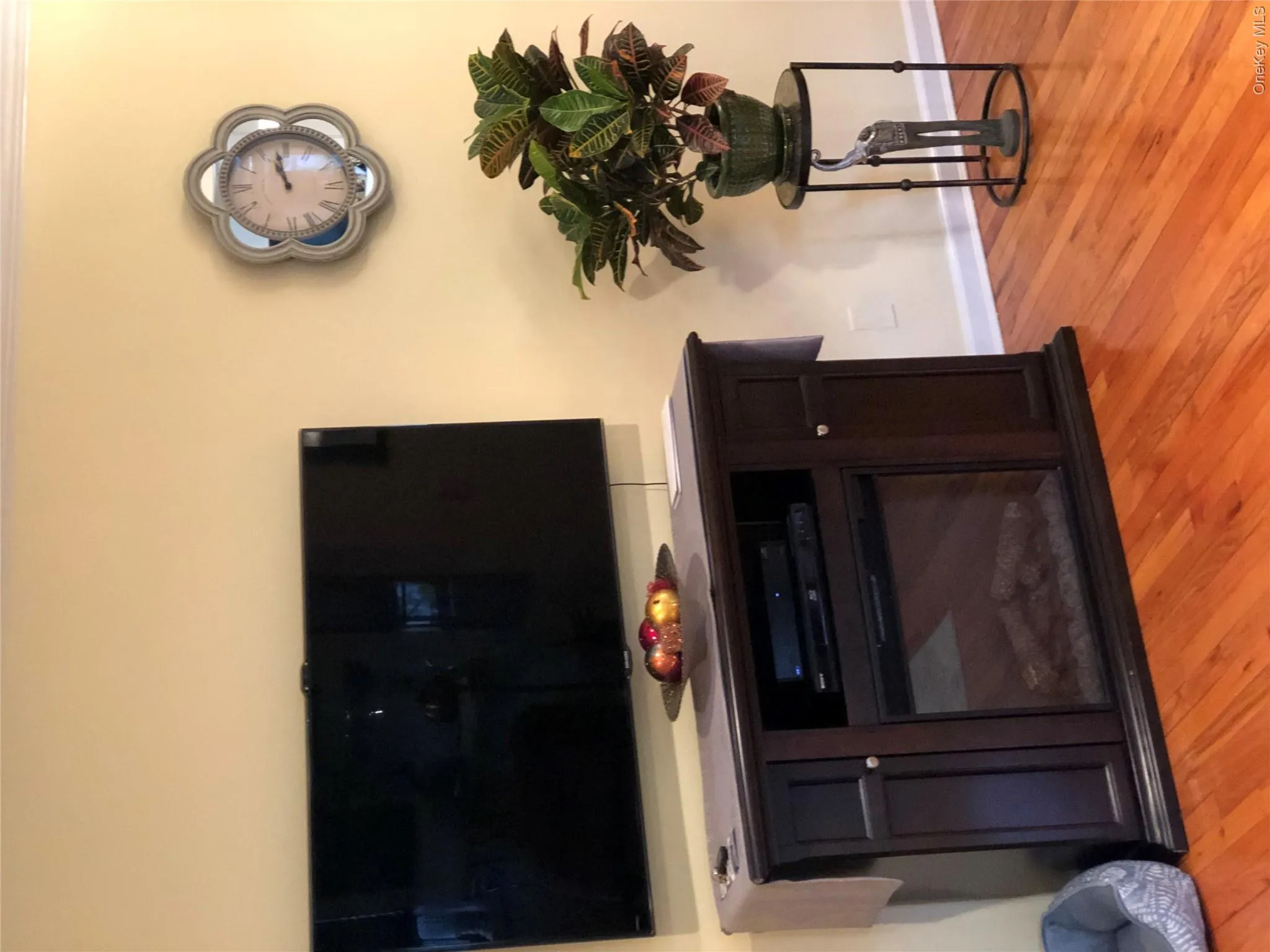 199-21 22 nd Avenue, New York, NY, 1 Bedroom Bedrooms, 4 Rooms Rooms,1 BathroomBathrooms,Residential,For Rent,22 nd,0,KEY1016832 199-21 22 nd Avenue, New York, NY, 1 Bedroom Bedrooms, 4 Rooms Rooms,1 BathroomBathrooms,Residential,For Rent,22 nd,0,KEY1016832