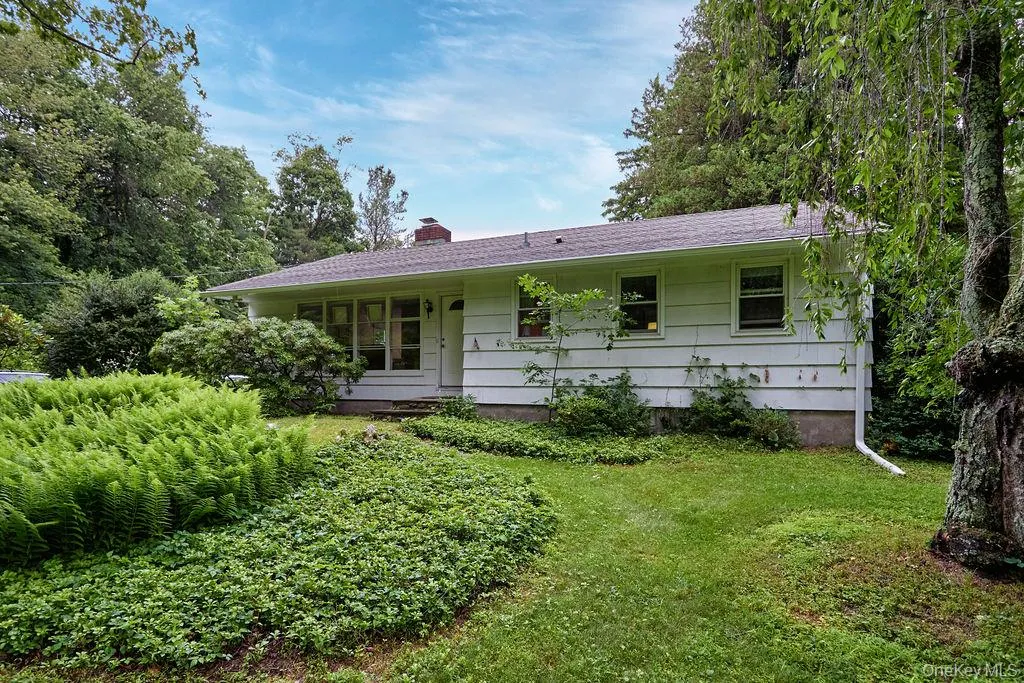 21 Elmwood Road, Lewisboro, NY, 3 Bedrooms Bedrooms, 6 Rooms Rooms,1 BathroomBathrooms,Residential,For Rent,Elmwood,0,KEY1016834 21 Elmwood Road, Lewisboro, NY, 3 Bedrooms Bedrooms, 6 Rooms Rooms,1 BathroomBathrooms,Residential,For Rent,Elmwood,0,KEY1016834