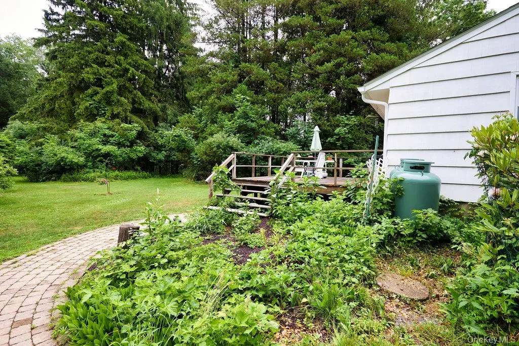 21 Elmwood Road, Lewisboro, NY, 3 Bedrooms Bedrooms, 6 Rooms Rooms,1 BathroomBathrooms,Residential,For Rent,Elmwood,0,KEY1016834 21 Elmwood Road, Lewisboro, NY, 3 Bedrooms Bedrooms, 6 Rooms Rooms,1 BathroomBathrooms,Residential,For Rent,Elmwood,0,KEY1016834