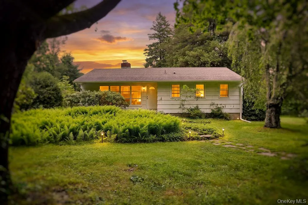 21 Elmwood Road, Lewisboro, NY, 3 Bedrooms Bedrooms, 6 Rooms Rooms,1 BathroomBathrooms,Residential,For Rent,Elmwood,0,KEY1016834 21 Elmwood Road, Lewisboro, NY, 3 Bedrooms Bedrooms, 6 Rooms Rooms,1 BathroomBathrooms,Residential,For Rent,Elmwood,0,KEY1016834