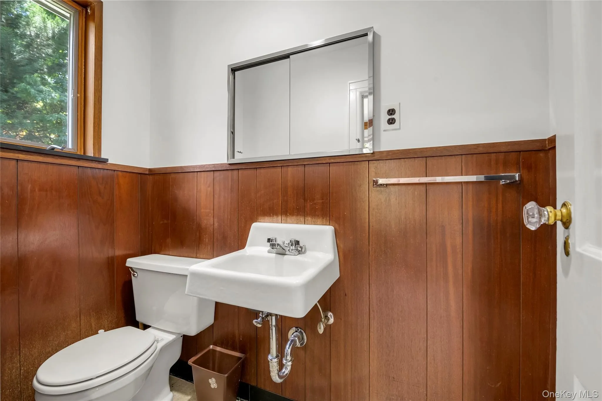 Powder room Powder room