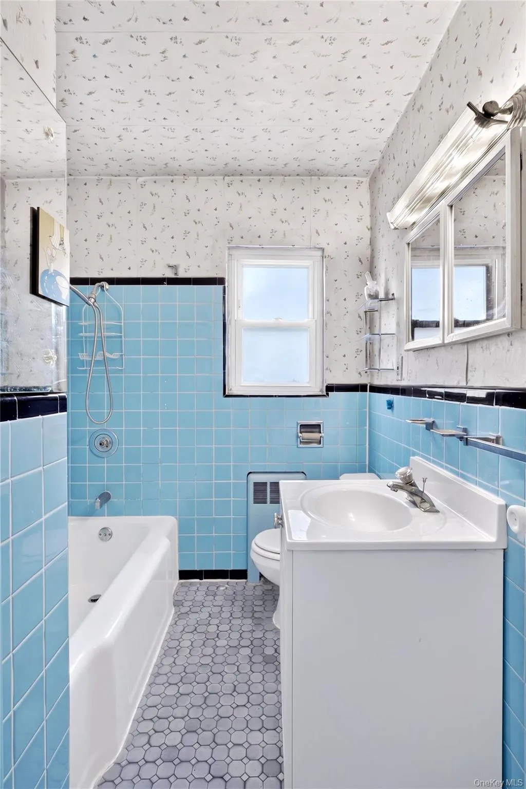 172 Wellington Road, Hempstead, NY, 4 Bedrooms Bedrooms, 6 Rooms Rooms,1 BathroomBathrooms,Residential,For Rent,Wellington,0,KEY1016840 172 Wellington Road, Hempstead, NY, 4 Bedrooms Bedrooms, 6 Rooms Rooms,1 BathroomBathrooms,Residential,For Rent,Wellington,0,KEY1016840