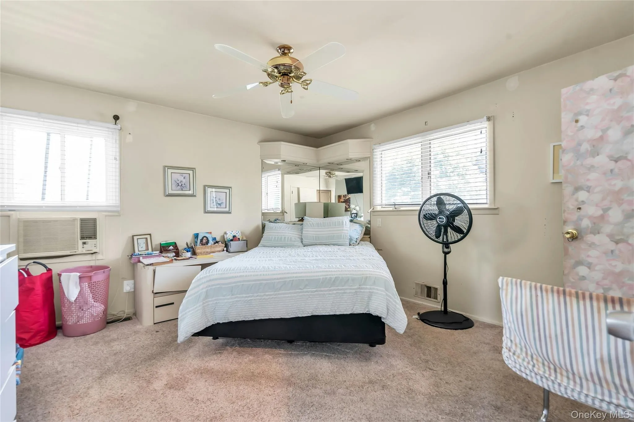 33 Cameo Road, Smithtown, NY, 3 Bedrooms Bedrooms, 6 Rooms Rooms,1 BathroomBathrooms,Residential,For Rent,Cameo,0,KEY1016846 33 Cameo Road, Smithtown, NY, 3 Bedrooms Bedrooms, 6 Rooms Rooms,1 BathroomBathrooms,Residential,For Rent,Cameo,0,KEY1016846