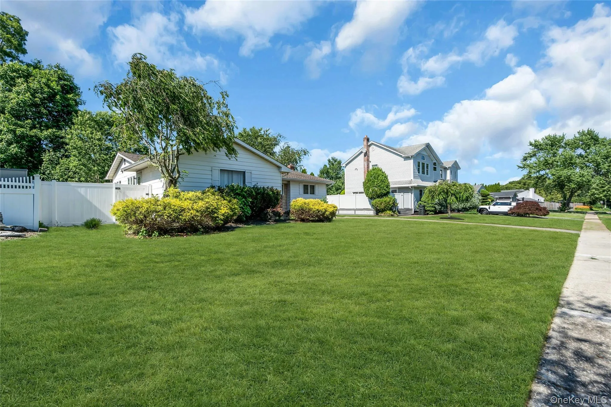 33 Cameo Road, Smithtown, NY, 3 Bedrooms Bedrooms, 6 Rooms Rooms,1 BathroomBathrooms,Residential,For Rent,Cameo,0,KEY1016846 33 Cameo Road, Smithtown, NY, 3 Bedrooms Bedrooms, 6 Rooms Rooms,1 BathroomBathrooms,Residential,For Rent,Cameo,0,KEY1016846