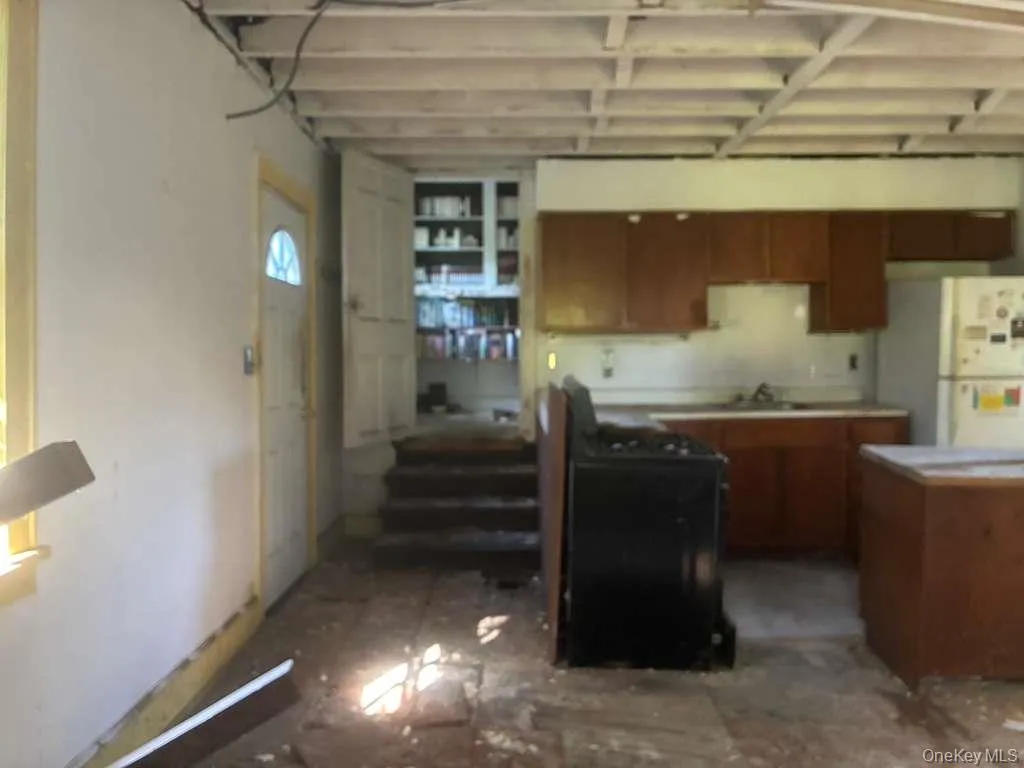 46 Greenwich Road, Bedford, NY, 3 Bedrooms Bedrooms, 6 Rooms Rooms,1 BathroomBathrooms,Residential,For Rent,Greenwich,0,1016847 46 Greenwich Road, Bedford, NY, 3 Bedrooms Bedrooms, 6 Rooms Rooms,1 BathroomBathrooms,Residential,For Rent,Greenwich,0,1016847