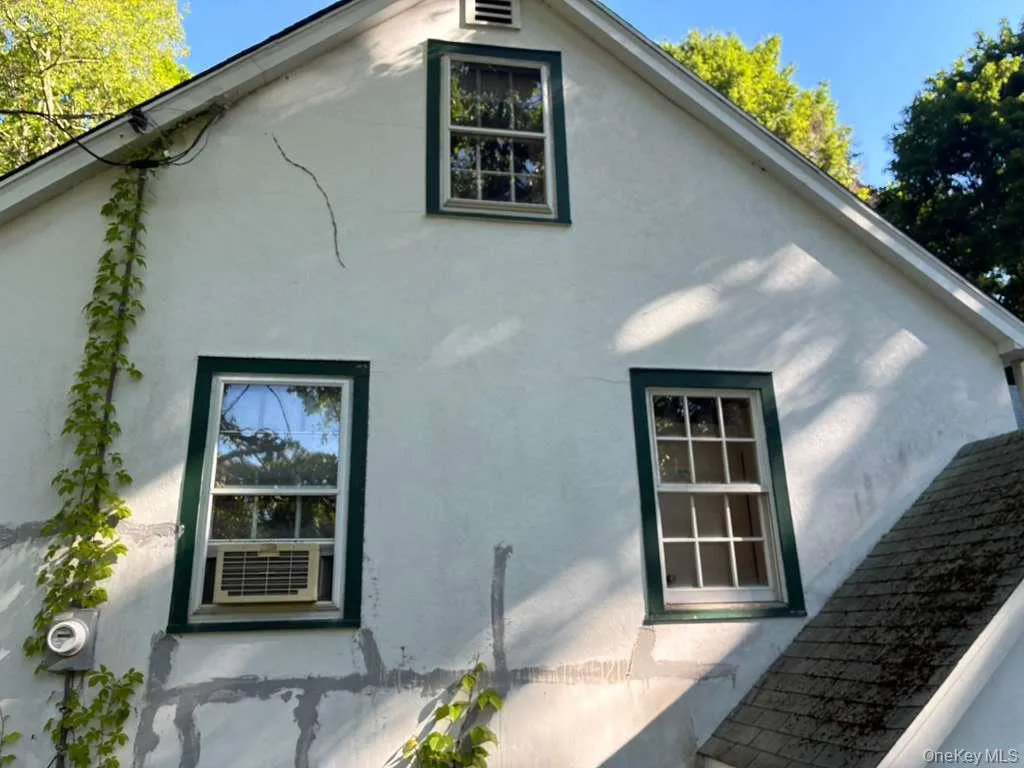 46 Greenwich Road, Bedford, NY, 3 Bedrooms Bedrooms, 6 Rooms Rooms,1 BathroomBathrooms,Residential,For Rent,Greenwich,0,1016847 46 Greenwich Road, Bedford, NY, 3 Bedrooms Bedrooms, 6 Rooms Rooms,1 BathroomBathrooms,Residential,For Rent,Greenwich,0,1016847