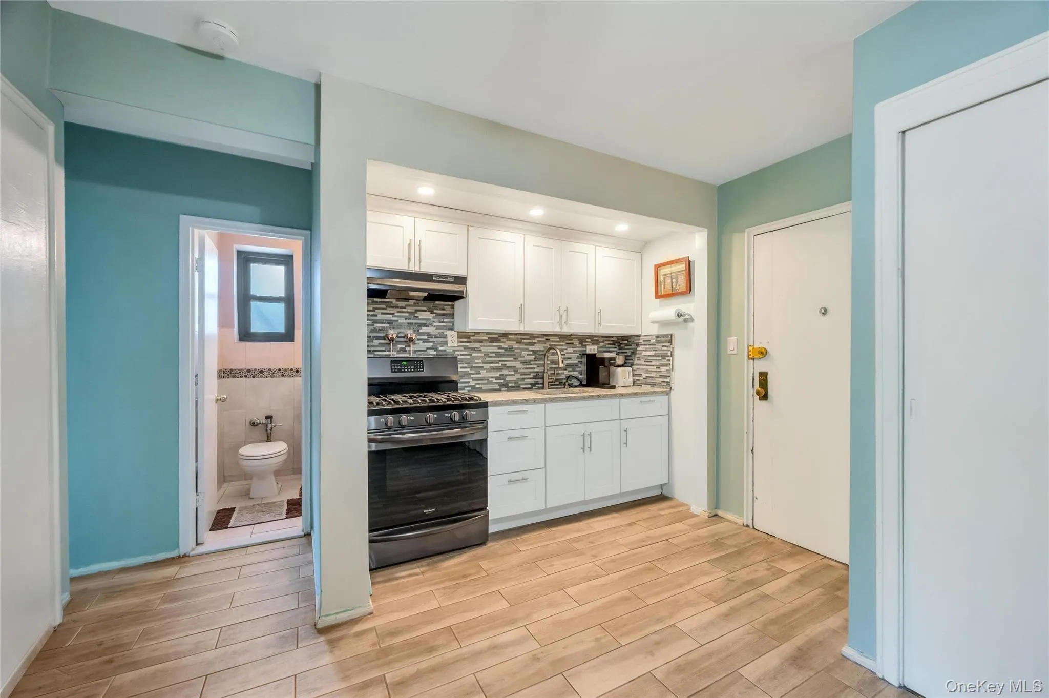 212-12 73rd, New York, NY, 1 Bedroom Bedrooms, 3 Rooms Rooms,1 BathroomBathrooms,Residential,For Rent,73rd,0,1016850 212-12 73rd, New York, NY, 1 Bedroom Bedrooms, 3 Rooms Rooms,1 BathroomBathrooms,Residential,For Rent,73rd,0,1016850