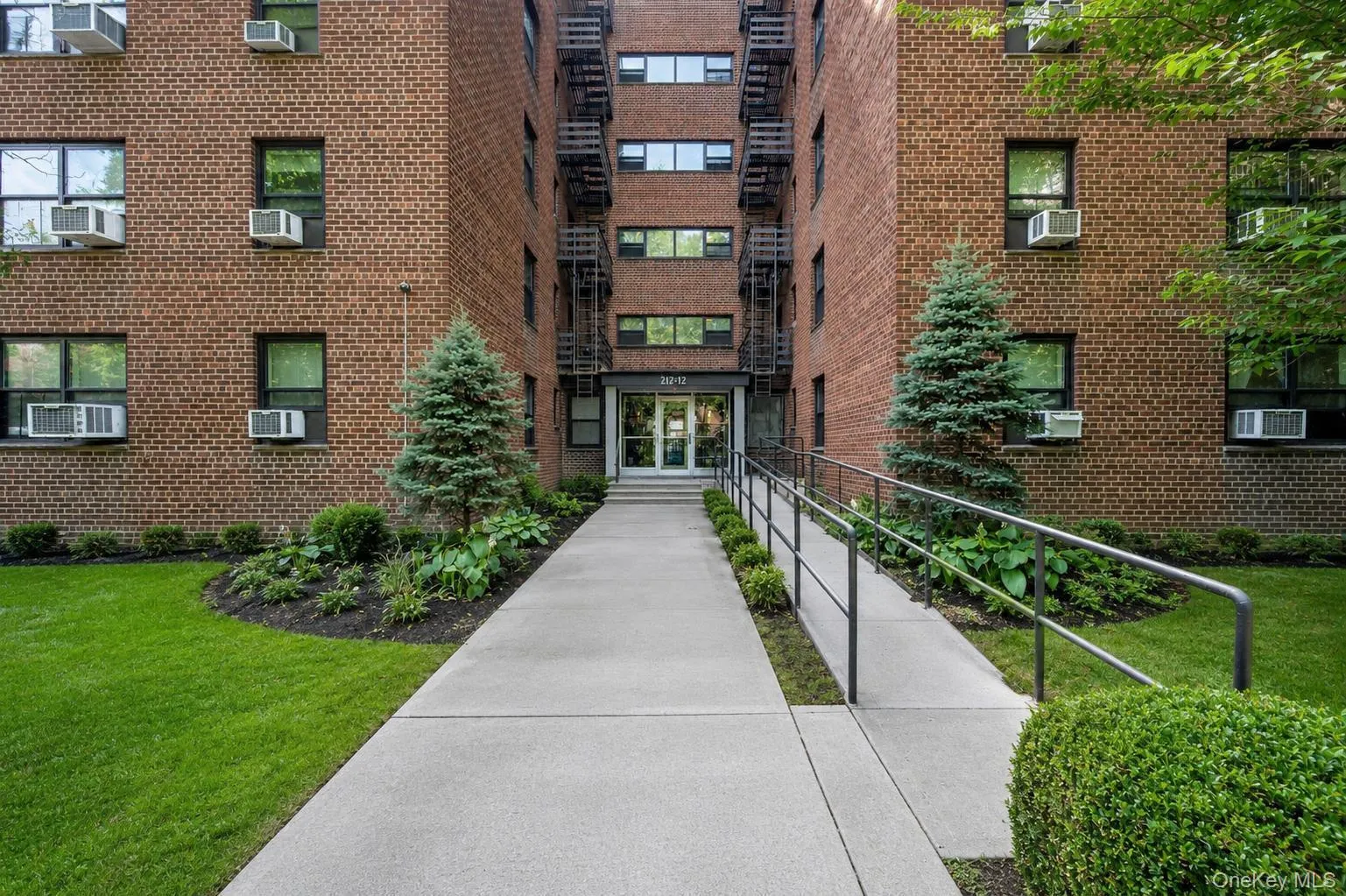 212-12 73rd, New York, NY, 1 Bedroom Bedrooms, 3 Rooms Rooms,1 BathroomBathrooms,Residential,For Rent,73rd,0,1016850 212-12 73rd, New York, NY, 1 Bedroom Bedrooms, 3 Rooms Rooms,1 BathroomBathrooms,Residential,For Rent,73rd,0,1016850