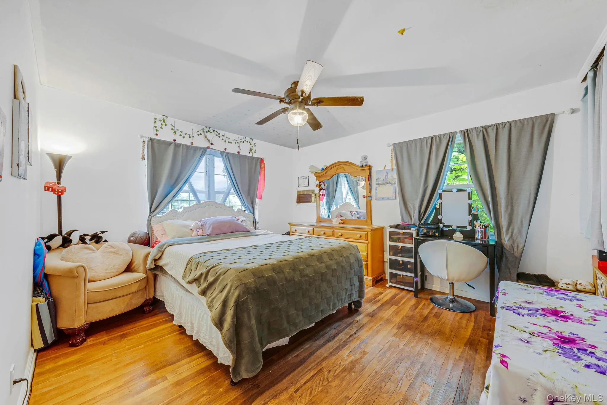14 Urn Court, Islip, NY, 4 Bedrooms Bedrooms, 7 Rooms Rooms,2 BathroomsBathrooms,Residential,For Rent,Urn,0,KEY1016852 14 Urn Court, Islip, NY, 4 Bedrooms Bedrooms, 7 Rooms Rooms,2 BathroomsBathrooms,Residential,For Rent,Urn,0,KEY1016852
