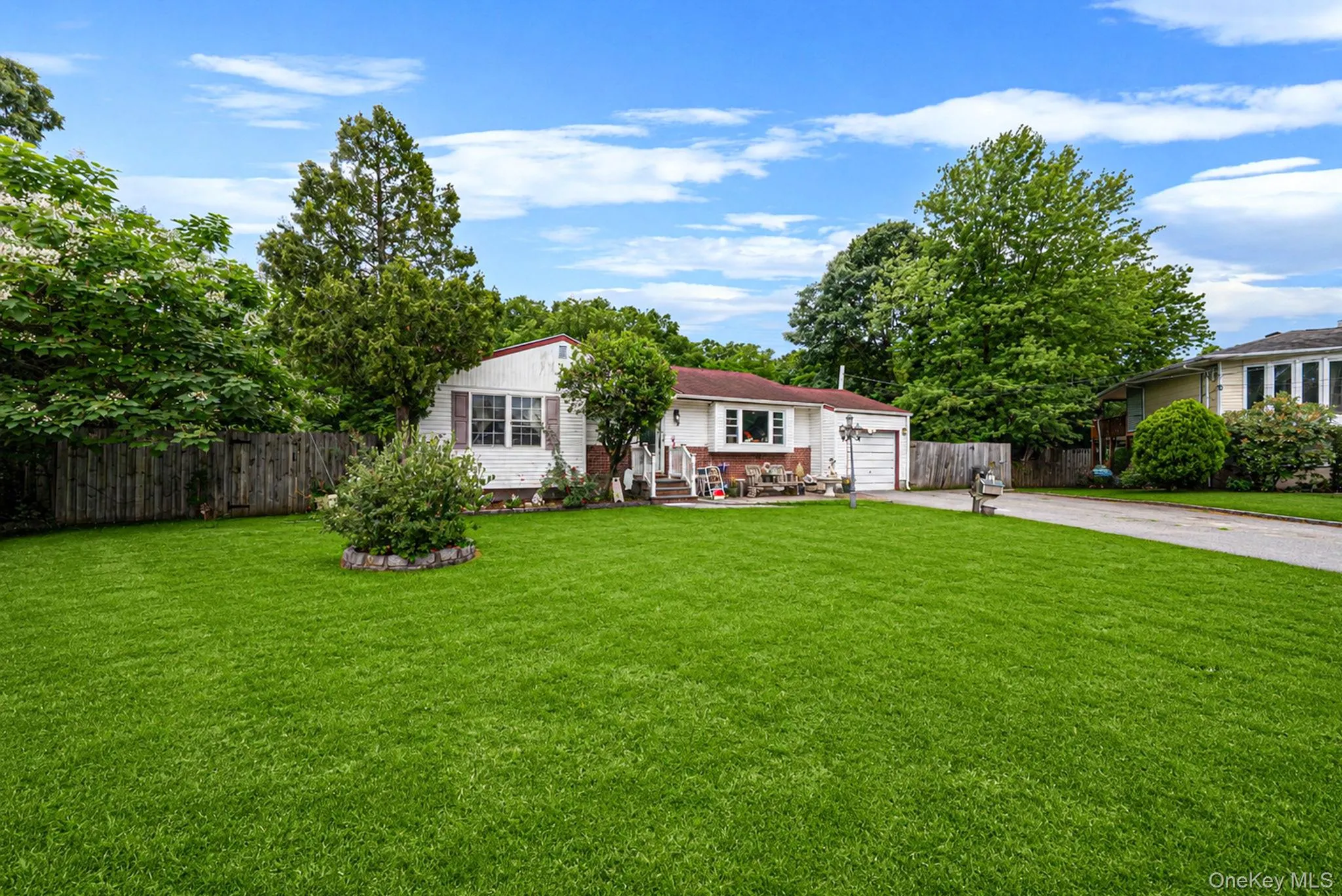 14 Urn Court, Islip, NY, 4 Bedrooms Bedrooms, 7 Rooms Rooms,2 BathroomsBathrooms,Residential,For Rent,Urn,0,KEY1016852 14 Urn Court, Islip, NY, 4 Bedrooms Bedrooms, 7 Rooms Rooms,2 BathroomsBathrooms,Residential,For Rent,Urn,0,KEY1016852