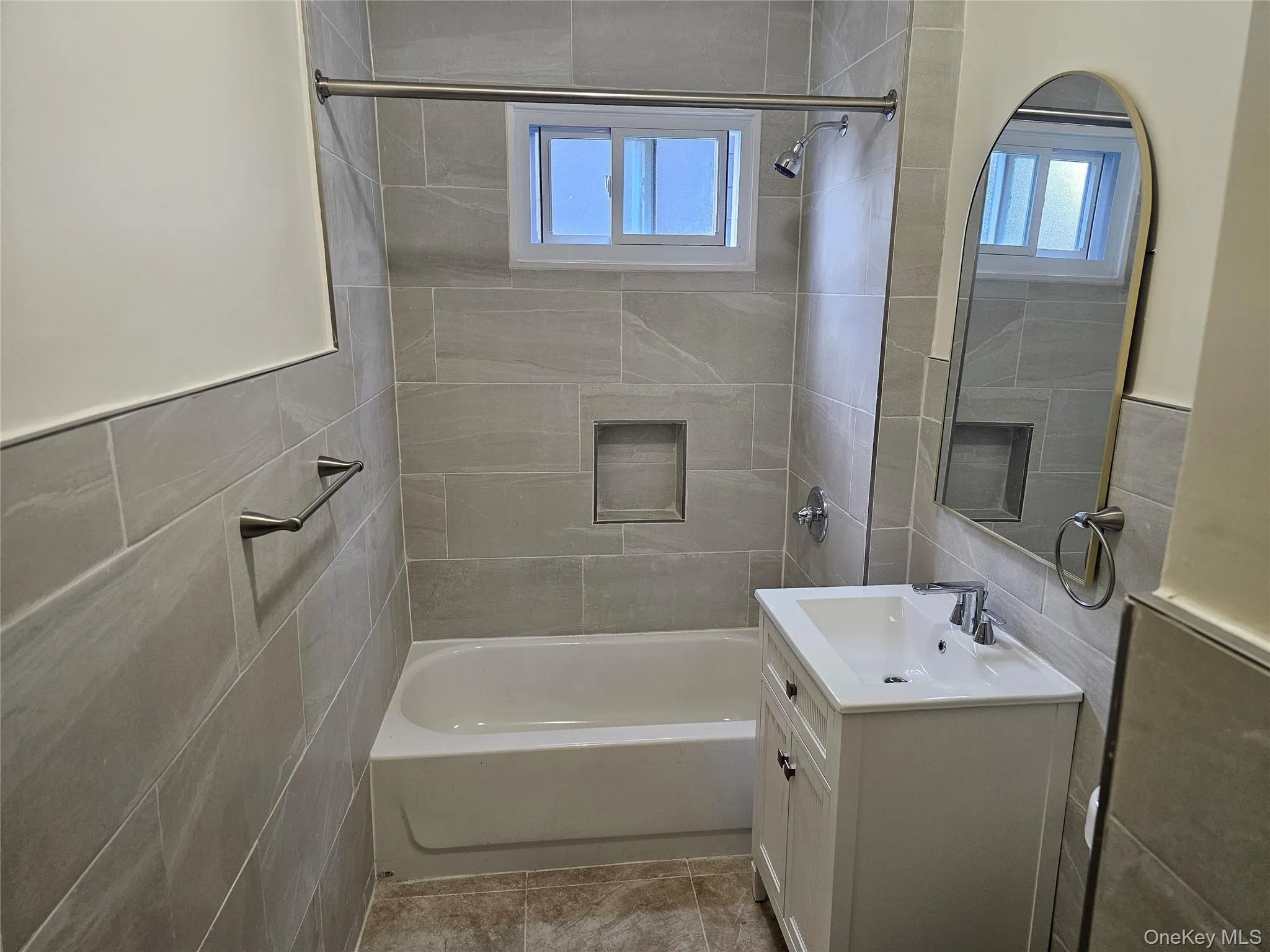 33 Cliff Avenue, Yonkers, NY, 2 Bedrooms Bedrooms, 5 Rooms Rooms,1 BathroomBathrooms,Residential Lease,For Rent,Cliff,0,1016856 33 Cliff Avenue, Yonkers, NY, 2 Bedrooms Bedrooms, 5 Rooms Rooms,1 BathroomBathrooms,Residential Lease,For Rent,Cliff,0,1016856