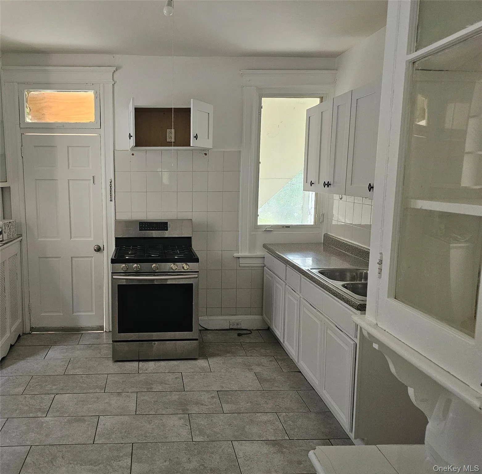 33 Cliff Avenue, Yonkers, NY, 2 Bedrooms Bedrooms, 5 Rooms Rooms,1 BathroomBathrooms,Residential Lease,For Rent,Cliff,0,1016856 33 Cliff Avenue, Yonkers, NY, 2 Bedrooms Bedrooms, 5 Rooms Rooms,1 BathroomBathrooms,Residential Lease,For Rent,Cliff,0,1016856