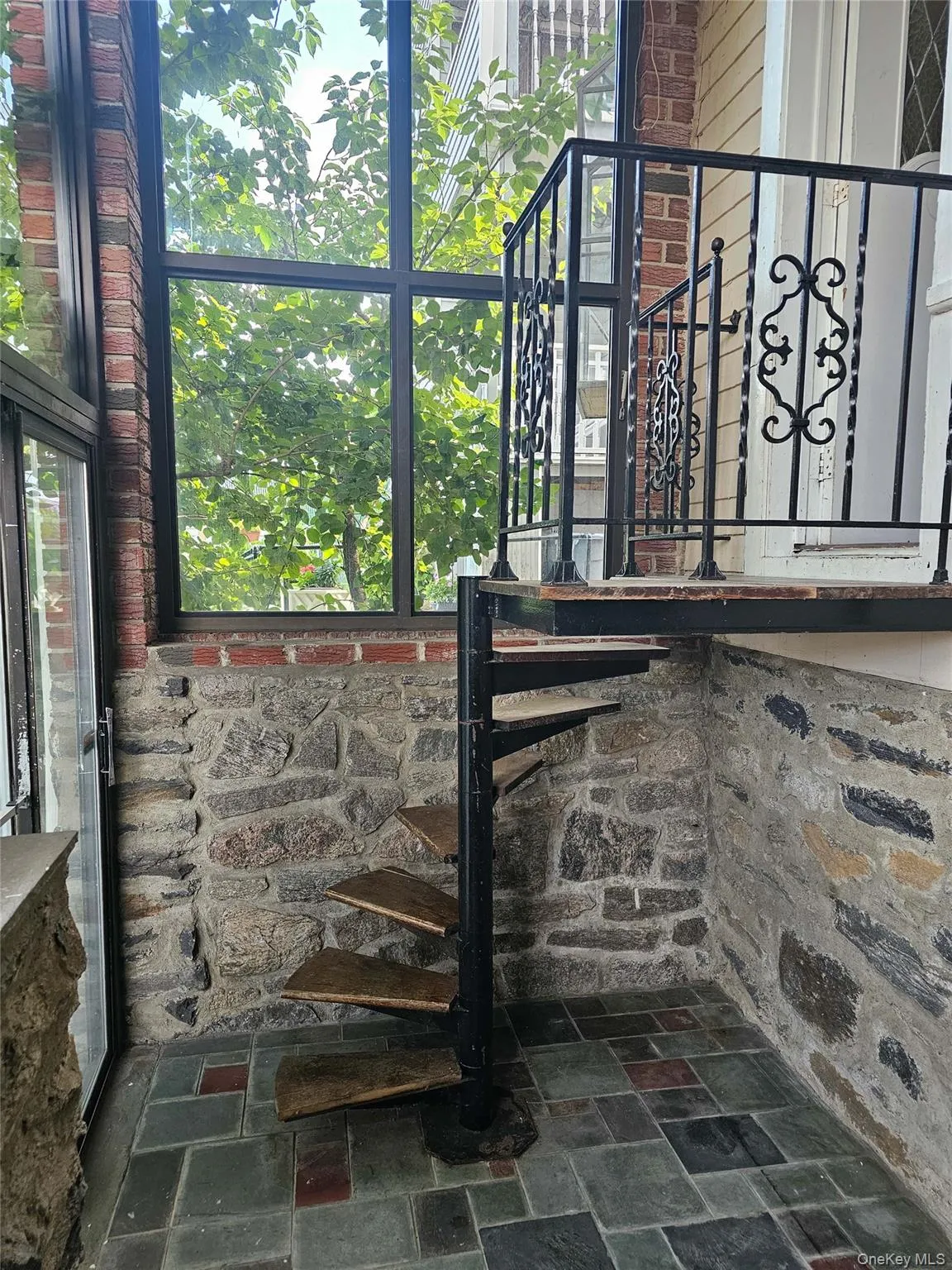 33 Cliff Avenue, Yonkers, NY, 2 Bedrooms Bedrooms, 5 Rooms Rooms,1 BathroomBathrooms,Residential Lease,For Rent,Cliff,0,1016856 33 Cliff Avenue, Yonkers, NY, 2 Bedrooms Bedrooms, 5 Rooms Rooms,1 BathroomBathrooms,Residential Lease,For Rent,Cliff,0,1016856