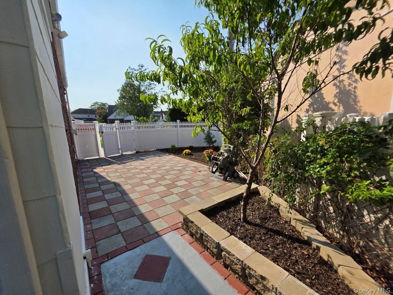 30 Aberdeen Road, Hempstead, NY, 6 Bedrooms Bedrooms, 15 Rooms Rooms,3 BathroomsBathrooms,Residential Lease,For Rent,Aberdeen,0,1016860 30 Aberdeen Road, Hempstead, NY, 6 Bedrooms Bedrooms, 15 Rooms Rooms,3 BathroomsBathrooms,Residential Lease,For Rent,Aberdeen,0,1016860