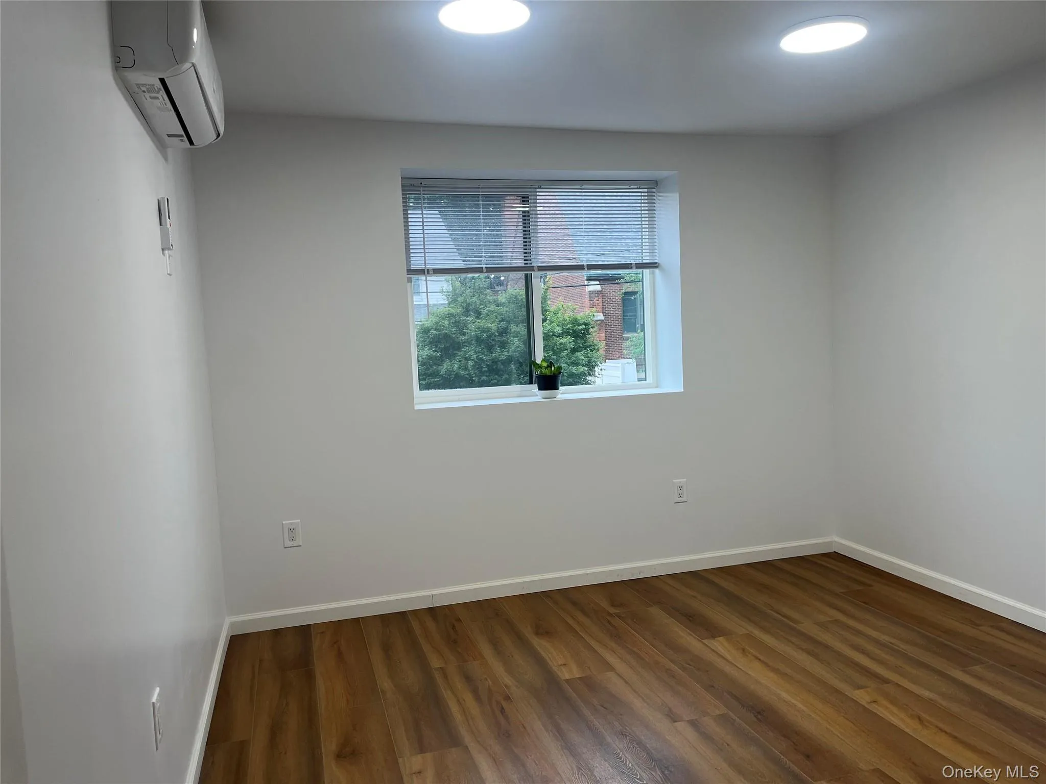 3920 214th Place, New York, NY, 3 Bedrooms Bedrooms, 6 Rooms Rooms,2 BathroomsBathrooms,Residential Lease,For Rent,214th,0,1016864 3920 214th Place, New York, NY, 3 Bedrooms Bedrooms, 6 Rooms Rooms,2 BathroomsBathrooms,Residential Lease,For Rent,214th,0,1016864