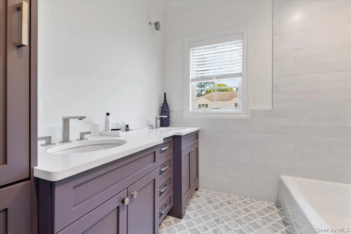 66 Liberty Avenue, Hempstead, NY, 4 Bedrooms Bedrooms, 15 Rooms Rooms,4 BathroomsBathrooms,Residential,For Rent,Liberty,0,1016865 66 Liberty Avenue, Hempstead, NY, 4 Bedrooms Bedrooms, 15 Rooms Rooms,4 BathroomsBathrooms,Residential,For Rent,Liberty,0,1016865