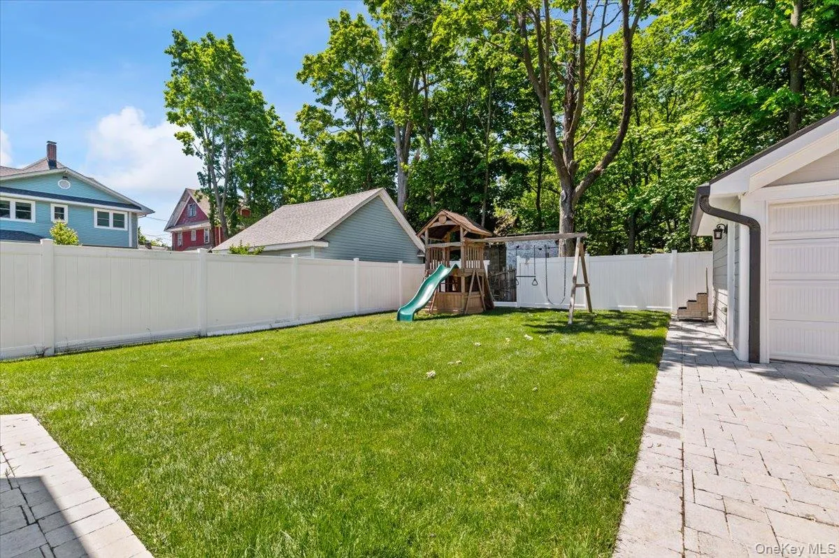 66 Liberty Avenue, Hempstead, NY, 4 Bedrooms Bedrooms, 15 Rooms Rooms,4 BathroomsBathrooms,Residential,For Rent,Liberty,0,1016865 66 Liberty Avenue, Hempstead, NY, 4 Bedrooms Bedrooms, 15 Rooms Rooms,4 BathroomsBathrooms,Residential,For Rent,Liberty,0,1016865