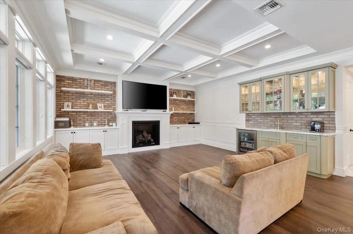 66 Liberty Avenue, Hempstead, NY, 4 Bedrooms Bedrooms, 15 Rooms Rooms,4 BathroomsBathrooms,Residential,For Rent,Liberty,0,1016865 66 Liberty Avenue, Hempstead, NY, 4 Bedrooms Bedrooms, 15 Rooms Rooms,4 BathroomsBathrooms,Residential,For Rent,Liberty,0,1016865