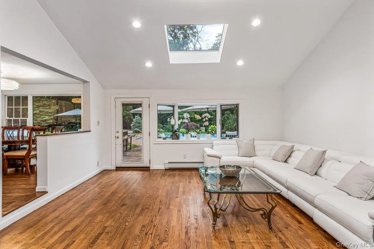 19 Tappentown Lane, Oyster Bay, NY, 4 Bedrooms Bedrooms, 3 Rooms Rooms,3 BathroomsBathrooms,Residential,For Rent,Tappentown,0,KEY1016868 19 Tappentown Lane, Oyster Bay, NY, 4 Bedrooms Bedrooms, 3 Rooms Rooms,3 BathroomsBathrooms,Residential,For Rent,Tappentown,0,KEY1016868