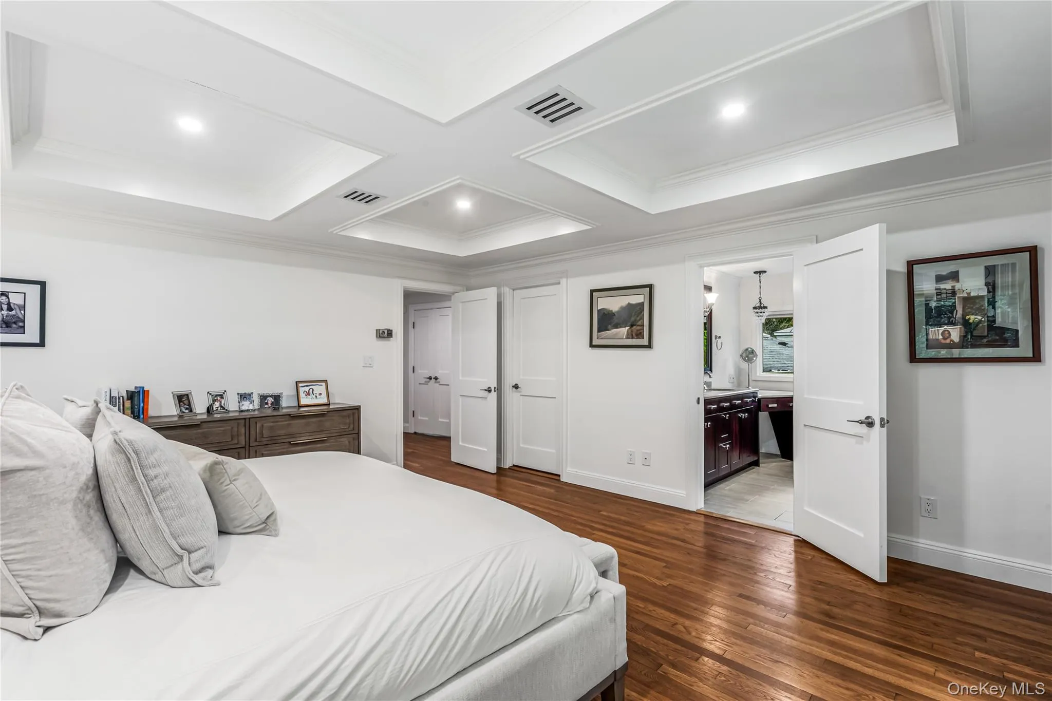 19 Tappentown Lane, Oyster Bay, NY, 4 Bedrooms Bedrooms, 3 Rooms Rooms,3 BathroomsBathrooms,Residential,For Rent,Tappentown,0,KEY1016868 19 Tappentown Lane, Oyster Bay, NY, 4 Bedrooms Bedrooms, 3 Rooms Rooms,3 BathroomsBathrooms,Residential,For Rent,Tappentown,0,KEY1016868