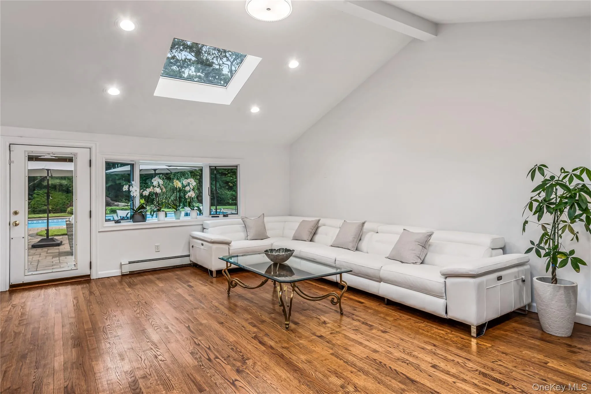 19 Tappentown Lane, Oyster Bay, NY, 4 Bedrooms Bedrooms, 3 Rooms Rooms,3 BathroomsBathrooms,Residential,For Rent,Tappentown,0,KEY1016868 19 Tappentown Lane, Oyster Bay, NY, 4 Bedrooms Bedrooms, 3 Rooms Rooms,3 BathroomsBathrooms,Residential,For Rent,Tappentown,0,KEY1016868
