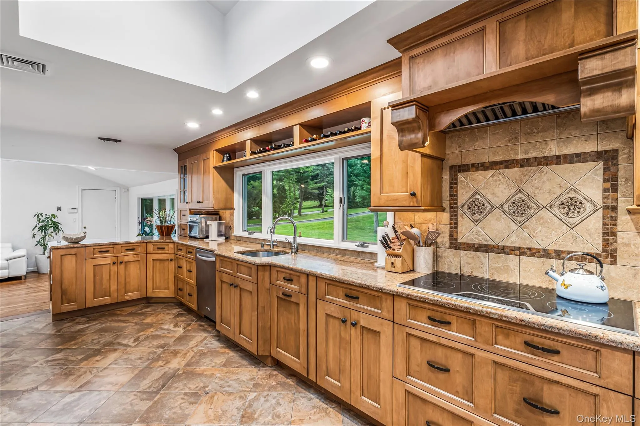 19 Tappentown Lane, Oyster Bay, NY, 4 Bedrooms Bedrooms, 3 Rooms Rooms,3 BathroomsBathrooms,Residential,For Rent,Tappentown,0,KEY1016868 19 Tappentown Lane, Oyster Bay, NY, 4 Bedrooms Bedrooms, 3 Rooms Rooms,3 BathroomsBathrooms,Residential,For Rent,Tappentown,0,KEY1016868