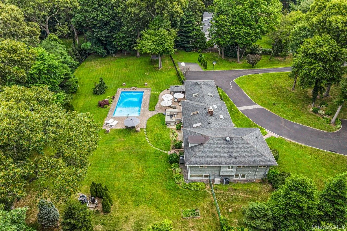 19 Tappentown Lane, Oyster Bay, NY, 4 Bedrooms Bedrooms, 3 Rooms Rooms,3 BathroomsBathrooms,Residential,For Rent,Tappentown,0,KEY1016868 19 Tappentown Lane, Oyster Bay, NY, 4 Bedrooms Bedrooms, 3 Rooms Rooms,3 BathroomsBathrooms,Residential,For Rent,Tappentown,0,KEY1016868