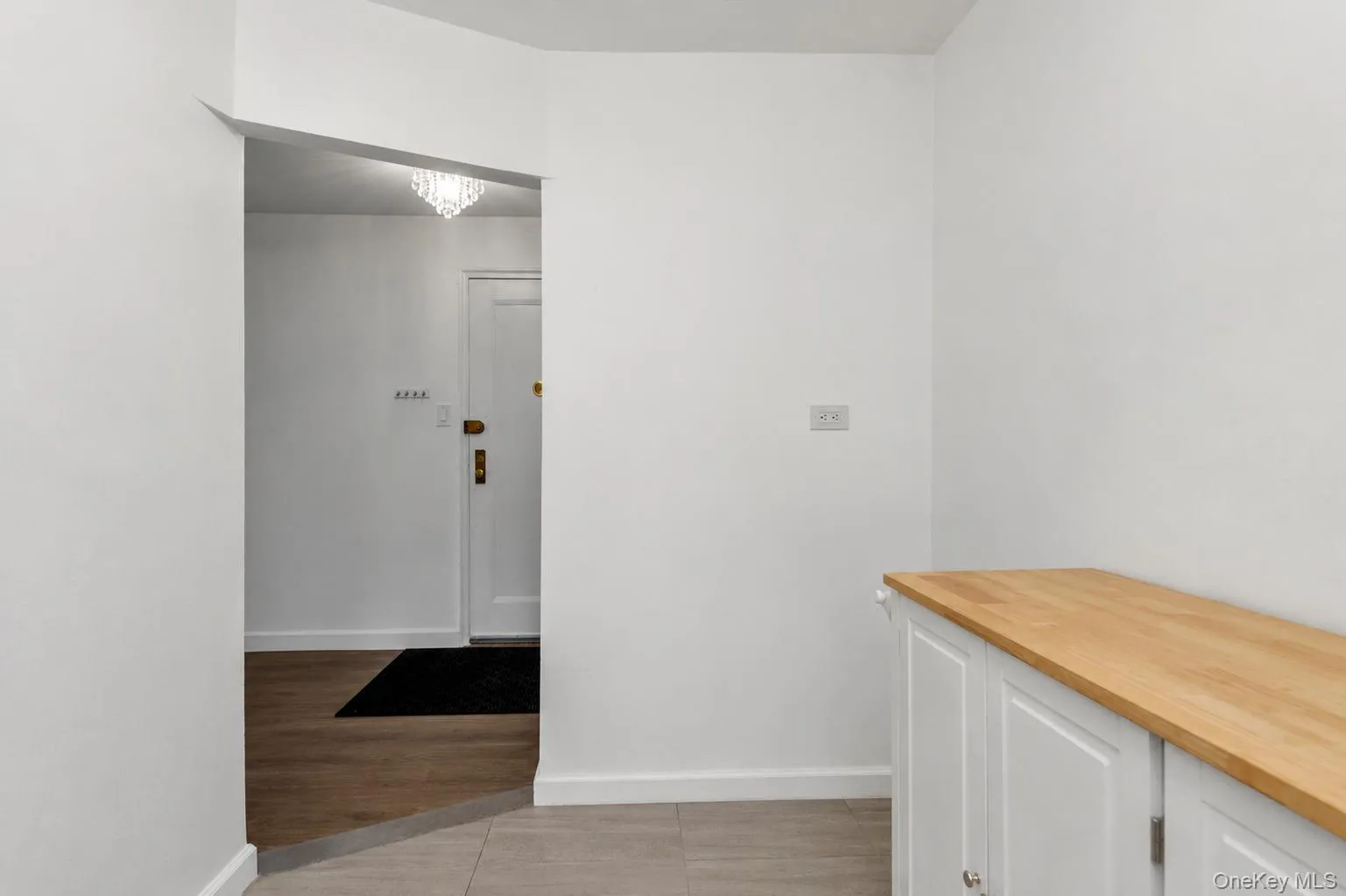 67-30 Clyde Street, New York, NY, 1 Bedroom Bedrooms, 4 Rooms Rooms,1 BathroomBathrooms,Residential,For Rent,Clyde,0,KEY1016870 67-30 Clyde Street, New York, NY, 1 Bedroom Bedrooms, 4 Rooms Rooms,1 BathroomBathrooms,Residential,For Rent,Clyde,0,KEY1016870