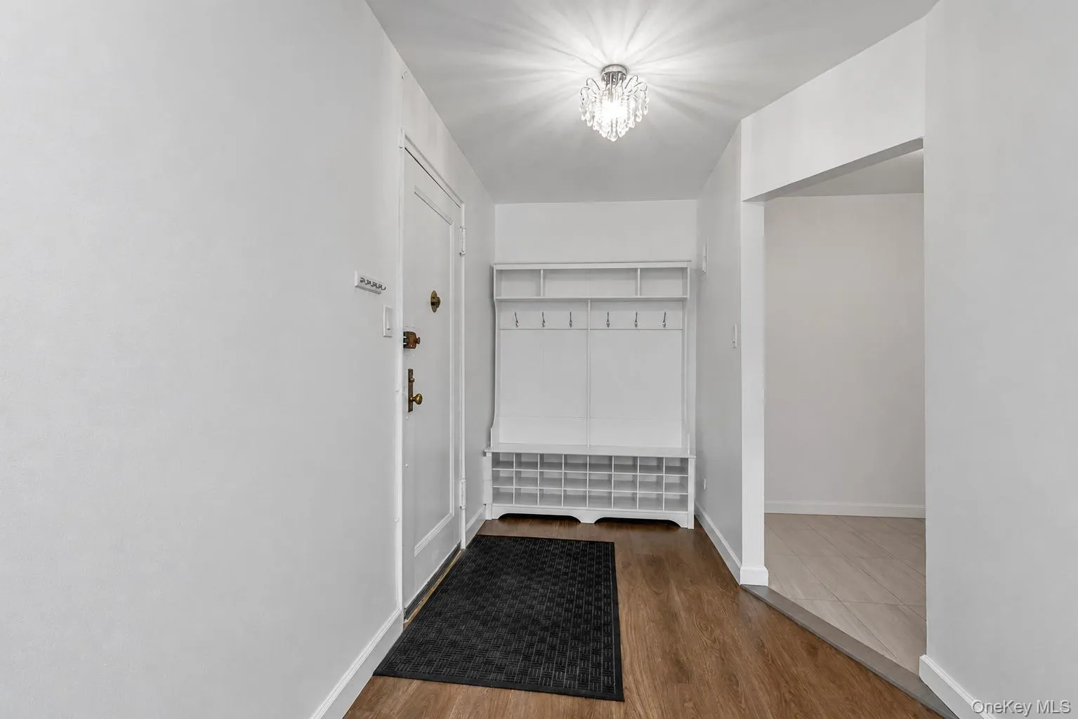 67-30 Clyde Street, New York, NY, 1 Bedroom Bedrooms, 4 Rooms Rooms,1 BathroomBathrooms,Residential,For Rent,Clyde,0,KEY1016870 67-30 Clyde Street, New York, NY, 1 Bedroom Bedrooms, 4 Rooms Rooms,1 BathroomBathrooms,Residential,For Rent,Clyde,0,KEY1016870