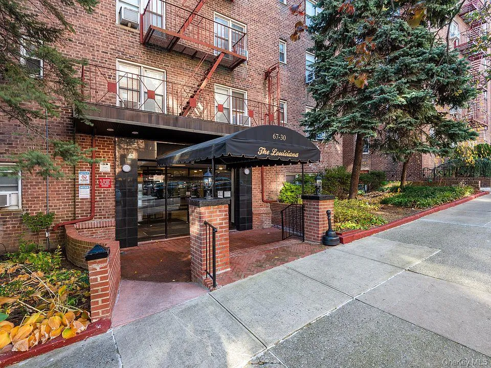 67-30 Clyde Street, New York, NY, 1 Bedroom Bedrooms, 4 Rooms Rooms,1 BathroomBathrooms,Residential,For Rent,Clyde,0,KEY1016870 67-30 Clyde Street, New York, NY, 1 Bedroom Bedrooms, 4 Rooms Rooms,1 BathroomBathrooms,Residential,For Rent,Clyde,0,KEY1016870