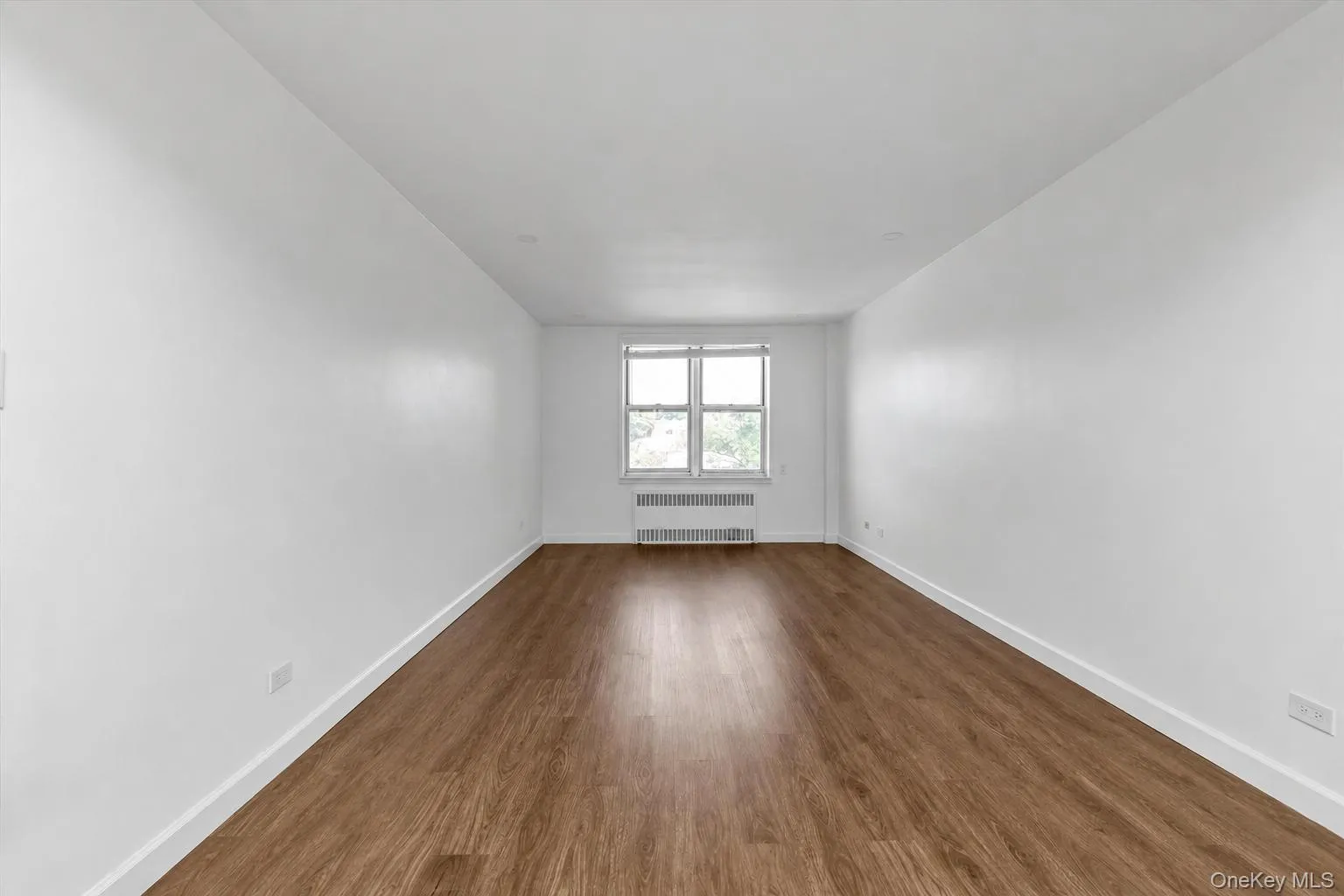 67-30 Clyde Street, New York, NY, 1 Bedroom Bedrooms, 4 Rooms Rooms,1 BathroomBathrooms,Residential,For Rent,Clyde,0,KEY1016870 67-30 Clyde Street, New York, NY, 1 Bedroom Bedrooms, 4 Rooms Rooms,1 BathroomBathrooms,Residential,For Rent,Clyde,0,KEY1016870