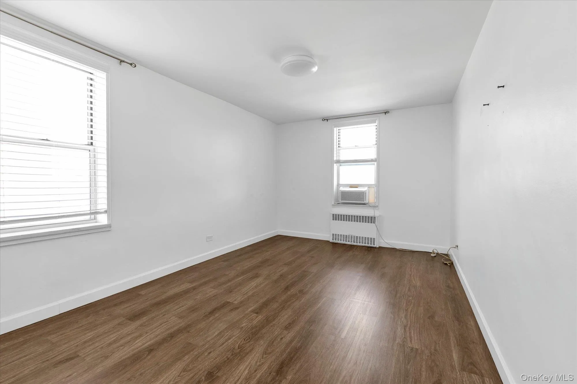 67-30 Clyde Street, New York, NY, 1 Bedroom Bedrooms, 4 Rooms Rooms,1 BathroomBathrooms,Residential,For Rent,Clyde,0,KEY1016870 67-30 Clyde Street, New York, NY, 1 Bedroom Bedrooms, 4 Rooms Rooms,1 BathroomBathrooms,Residential,For Rent,Clyde,0,KEY1016870