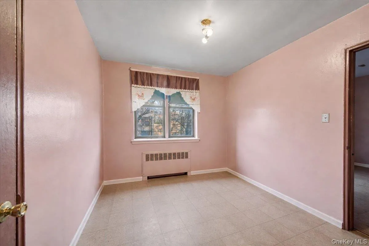 2640 Marion, New York, NY, 5 Rooms Rooms,1 BathroomBathrooms,Residential,For Rent,Marion,0,1016873 2640 Marion, New York, NY, 5 Rooms Rooms,1 BathroomBathrooms,Residential,For Rent,Marion,0,1016873