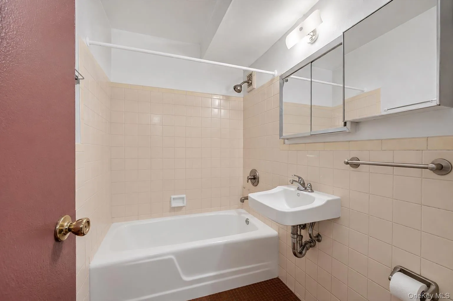 2640 Marion, New York, NY, 5 Rooms Rooms,1 BathroomBathrooms,Residential,For Rent,Marion,0,1016873 2640 Marion, New York, NY, 5 Rooms Rooms,1 BathroomBathrooms,Residential,For Rent,Marion,0,1016873