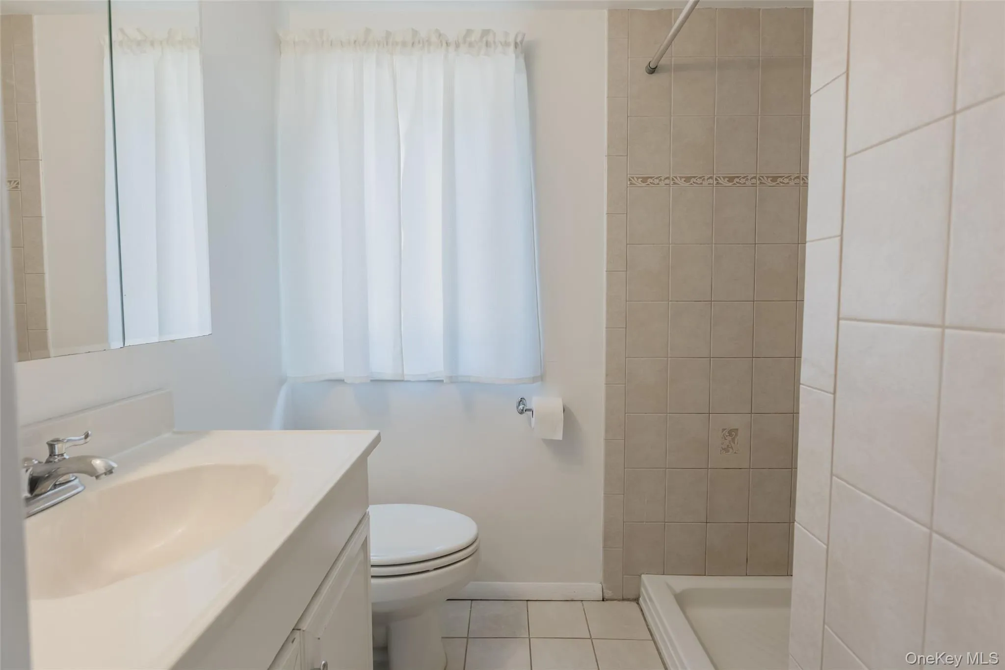 306 5th Avenue, Huntington, NY, 1 Bedroom Bedrooms, 2 Rooms Rooms,1 BathroomBathrooms,Residential Lease,For Rent,5th,0,1016874 306 5th Avenue, Huntington, NY, 1 Bedroom Bedrooms, 2 Rooms Rooms,1 BathroomBathrooms,Residential Lease,For Rent,5th,0,1016874
