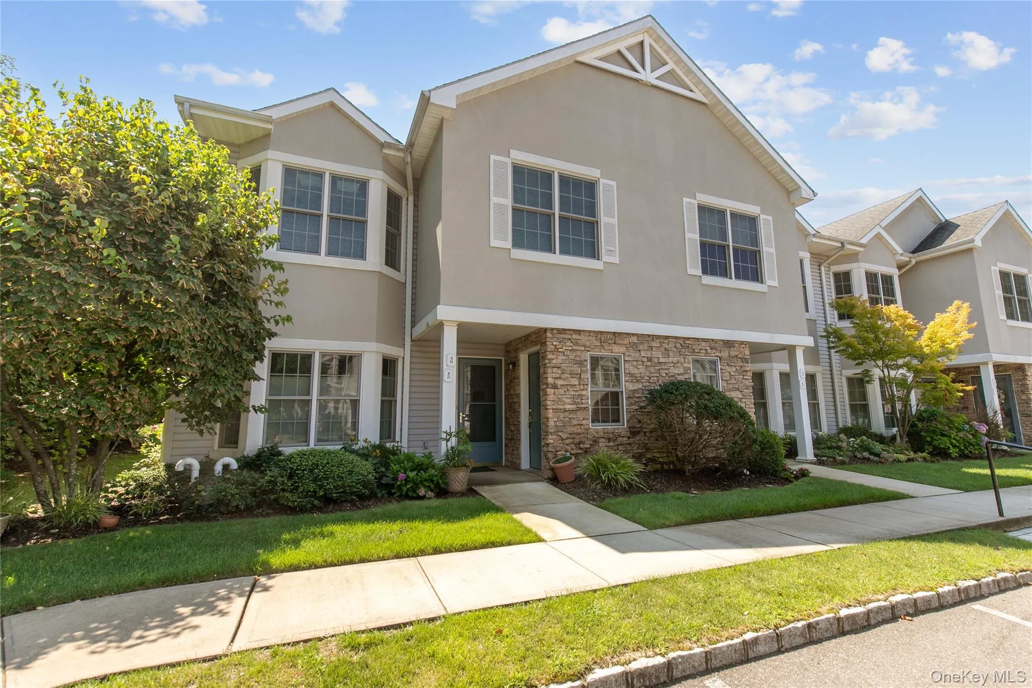 46 Miro Place, North Hempstead, NY, 2 Bedrooms Bedrooms, 5 Rooms Rooms,2 BathroomsBathrooms,Residential,For Rent,Miro,0,1016877 46 Miro Place, North Hempstead, NY, 2 Bedrooms Bedrooms, 5 Rooms Rooms,2 BathroomsBathrooms,Residential,For Rent,Miro,0,1016877