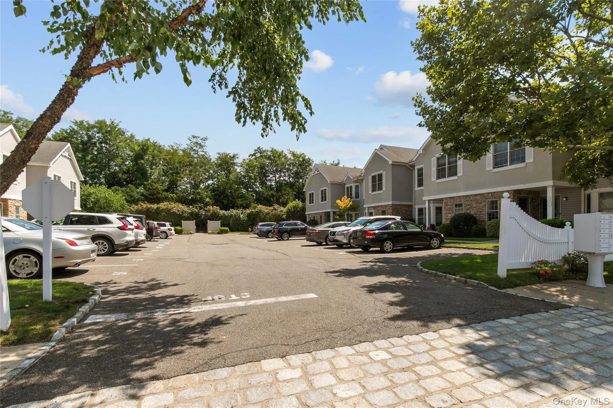 46 Miro Place, North Hempstead, NY, 2 Bedrooms Bedrooms, 5 Rooms Rooms,2 BathroomsBathrooms,Residential,For Rent,Miro,0,1016877 46 Miro Place, North Hempstead, NY, 2 Bedrooms Bedrooms, 5 Rooms Rooms,2 BathroomsBathrooms,Residential,For Rent,Miro,0,1016877