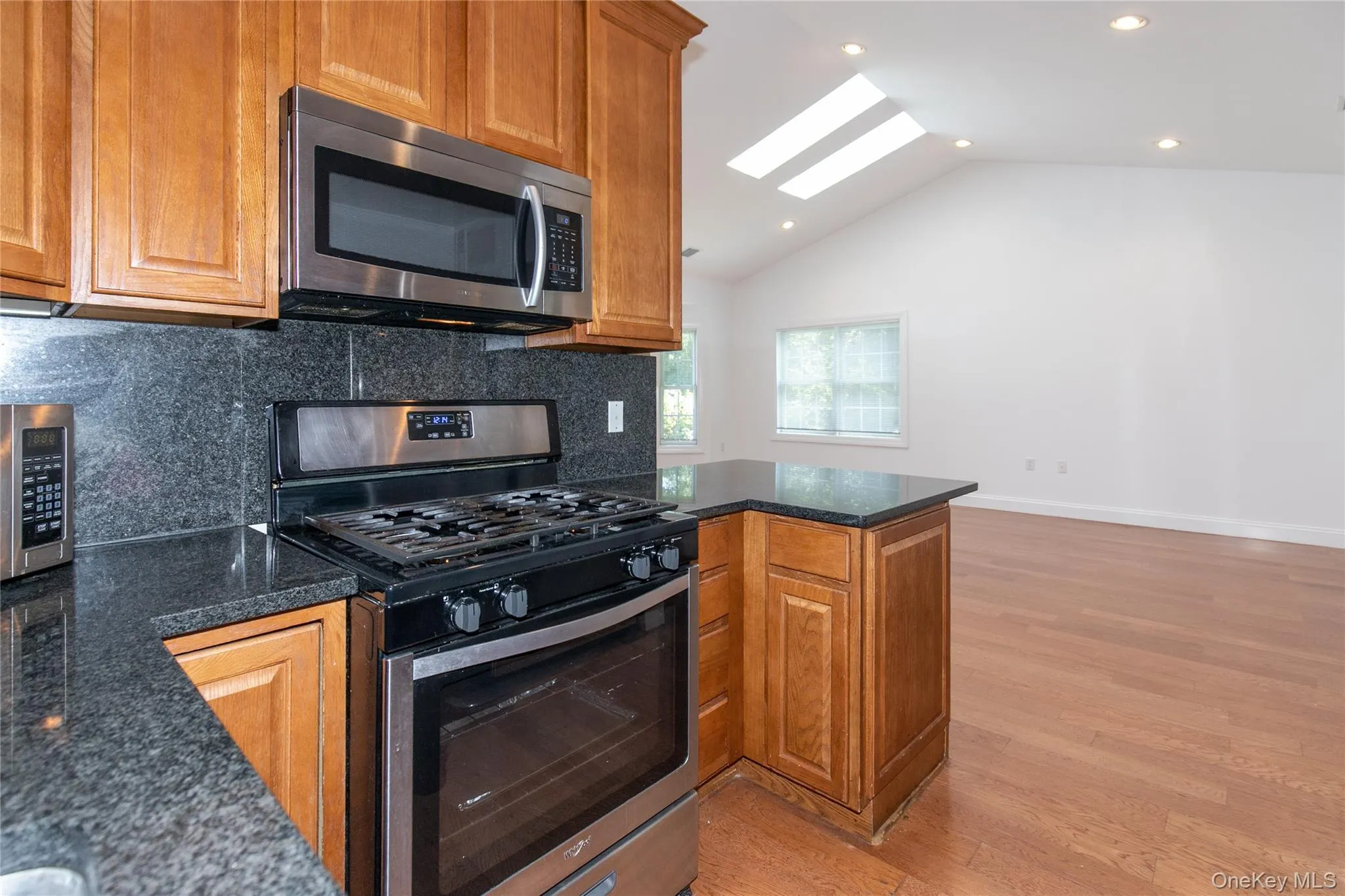 46 Miro Place, North Hempstead, NY, 2 Bedrooms Bedrooms, 5 Rooms Rooms,2 BathroomsBathrooms,Residential,For Rent,Miro,0,1016877 46 Miro Place, North Hempstead, NY, 2 Bedrooms Bedrooms, 5 Rooms Rooms,2 BathroomsBathrooms,Residential,For Rent,Miro,0,1016877