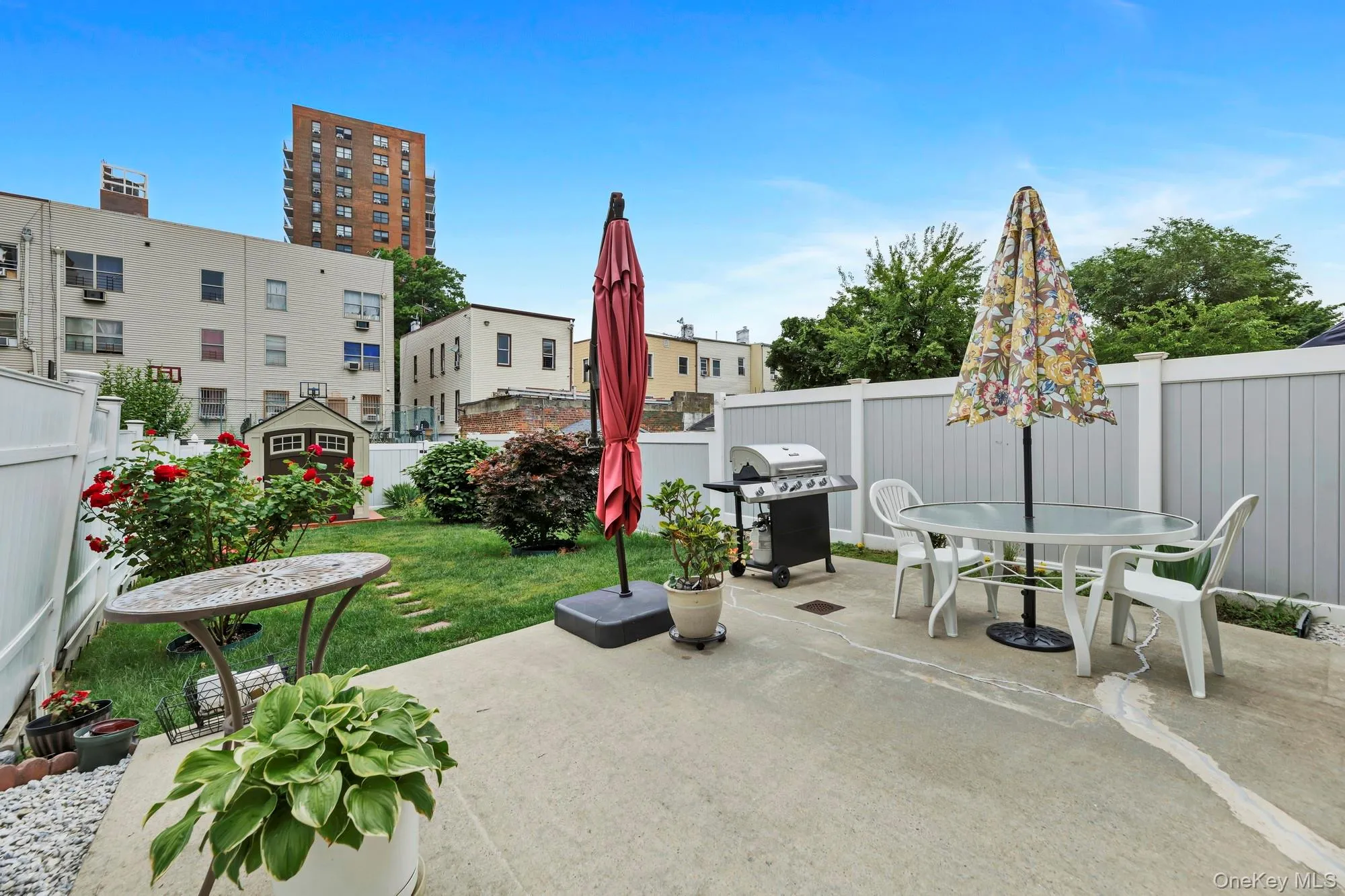 2137 Clinton Avenue, New York, NY, 3 Bedrooms Bedrooms, 6 Rooms Rooms,1 BathroomBathrooms,Residential,For Rent,Clinton,0,1016881 2137 Clinton Avenue, New York, NY, 3 Bedrooms Bedrooms, 6 Rooms Rooms,1 BathroomBathrooms,Residential,For Rent,Clinton,0,1016881