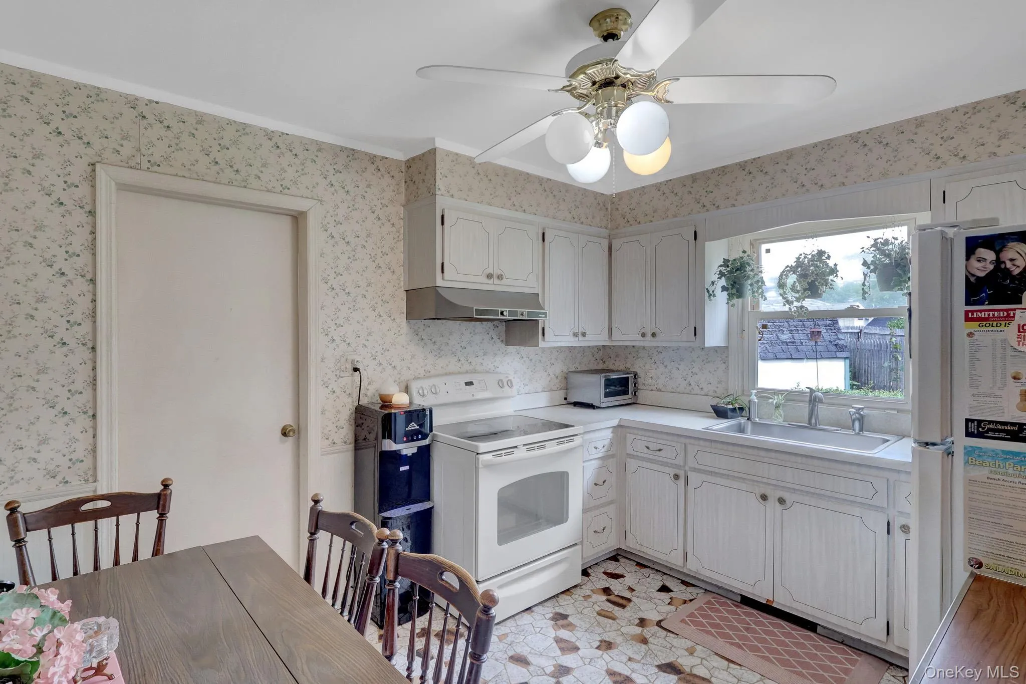 16 Texas Court, Oyster Bay, NY, 6 Bedrooms Bedrooms, 10 Rooms Rooms,2 BathroomsBathrooms,Residential,For Rent,Texas,0,1016888 16 Texas Court, Oyster Bay, NY, 6 Bedrooms Bedrooms, 10 Rooms Rooms,2 BathroomsBathrooms,Residential,For Rent,Texas,0,1016888