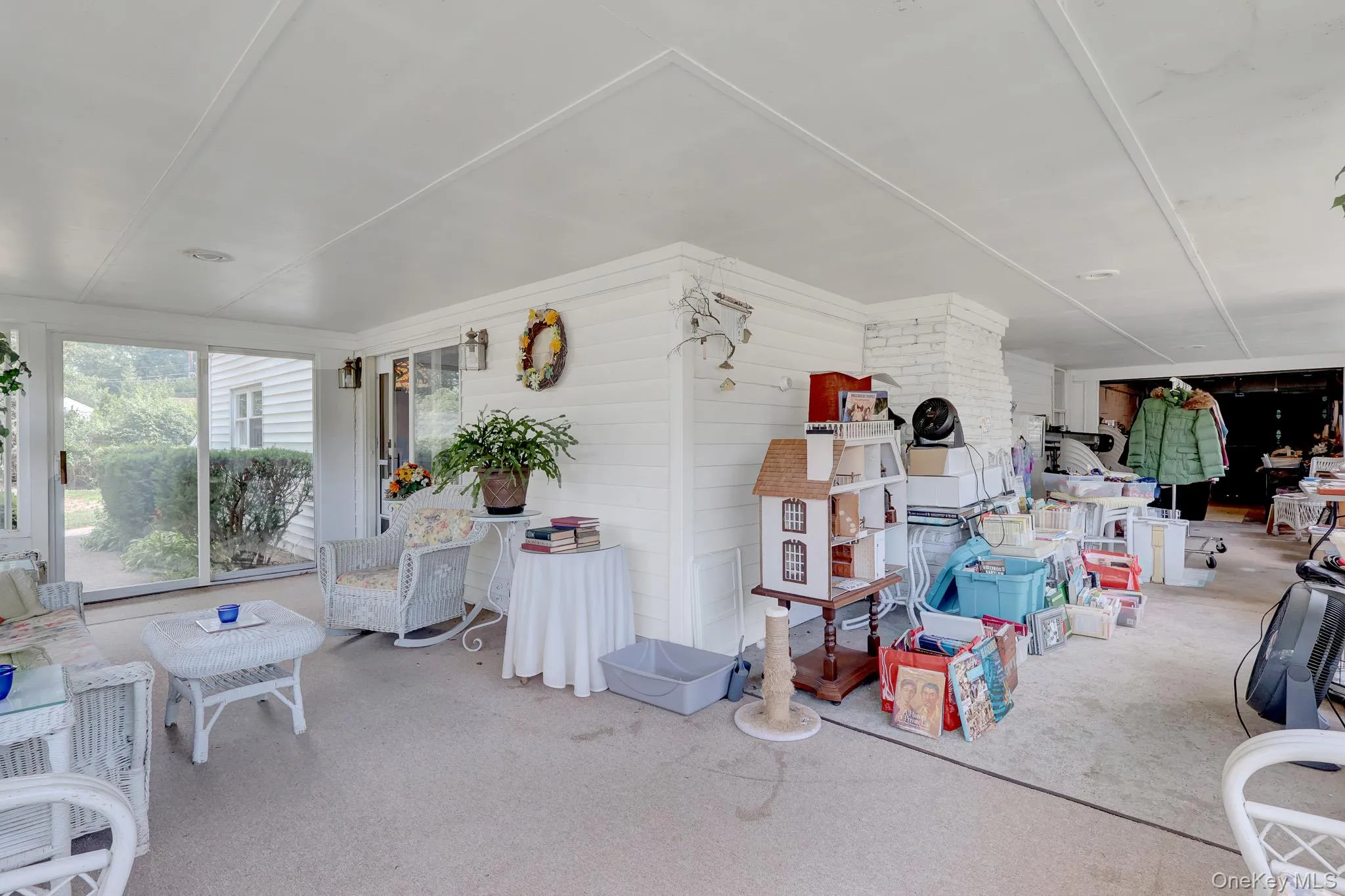 16 Texas Court, Oyster Bay, NY, 6 Bedrooms Bedrooms, 10 Rooms Rooms,2 BathroomsBathrooms,Residential,For Rent,Texas,0,1016888 16 Texas Court, Oyster Bay, NY, 6 Bedrooms Bedrooms, 10 Rooms Rooms,2 BathroomsBathrooms,Residential,For Rent,Texas,0,1016888