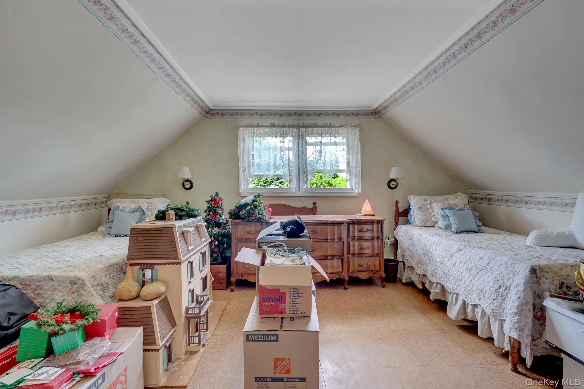 16 Texas Court, Oyster Bay, NY, 6 Bedrooms Bedrooms, 10 Rooms Rooms,2 BathroomsBathrooms,Residential,For Rent,Texas,0,1016888 16 Texas Court, Oyster Bay, NY, 6 Bedrooms Bedrooms, 10 Rooms Rooms,2 BathroomsBathrooms,Residential,For Rent,Texas,0,1016888