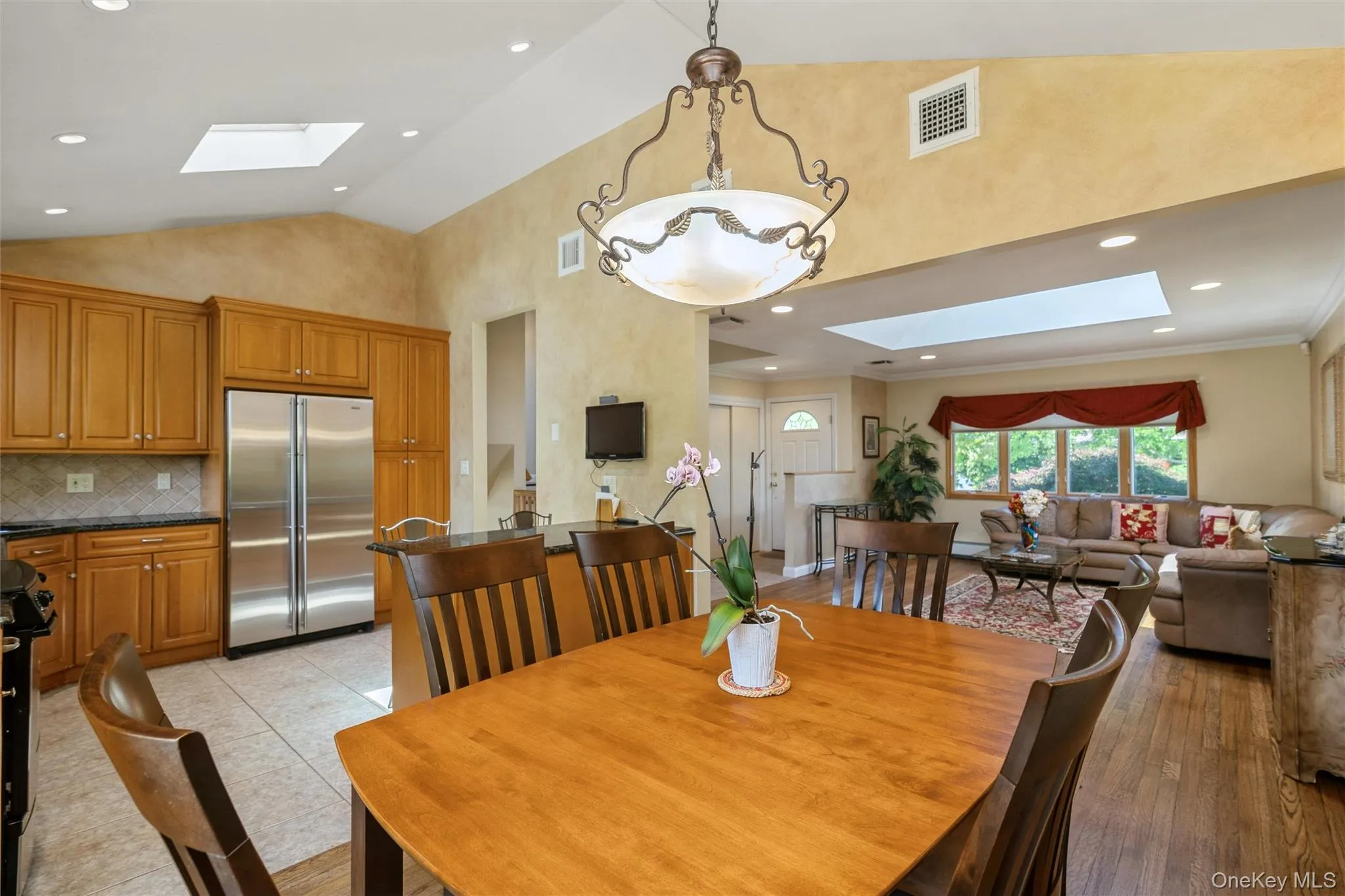 204 Halsey Avenue, Oyster Bay, NY, 3 Bedrooms Bedrooms, 7 Rooms Rooms,2 BathroomsBathrooms,Residential,For Rent,Halsey,0,KEY1016892 204 Halsey Avenue, Oyster Bay, NY, 3 Bedrooms Bedrooms, 7 Rooms Rooms,2 BathroomsBathrooms,Residential,For Rent,Halsey,0,KEY1016892