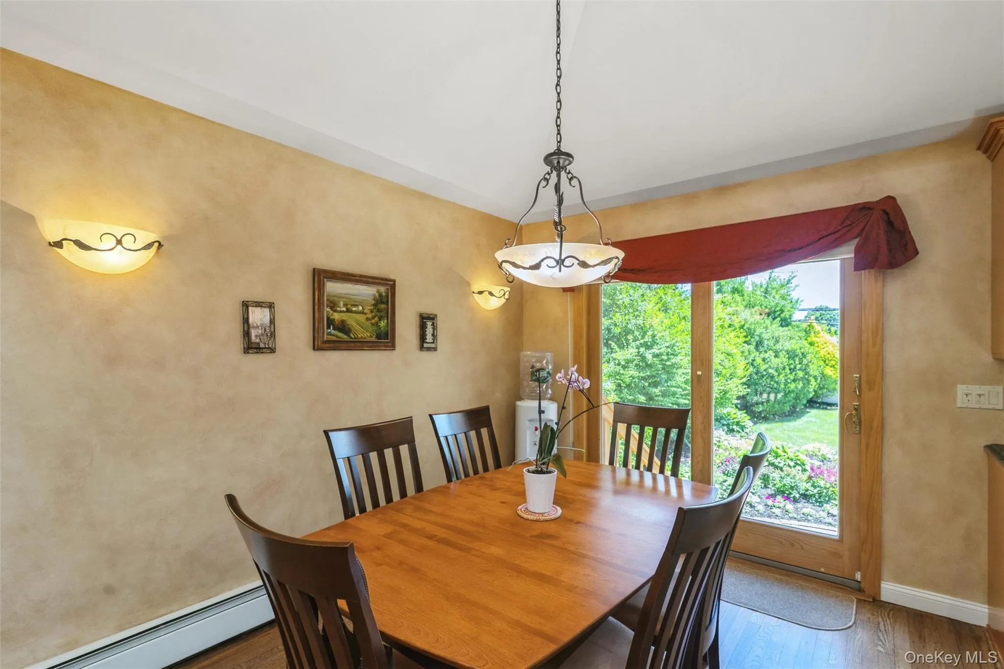204 Halsey Avenue, Oyster Bay, NY, 3 Bedrooms Bedrooms, 7 Rooms Rooms,2 BathroomsBathrooms,Residential,For Rent,Halsey,0,KEY1016892 204 Halsey Avenue, Oyster Bay, NY, 3 Bedrooms Bedrooms, 7 Rooms Rooms,2 BathroomsBathrooms,Residential,For Rent,Halsey,0,KEY1016892