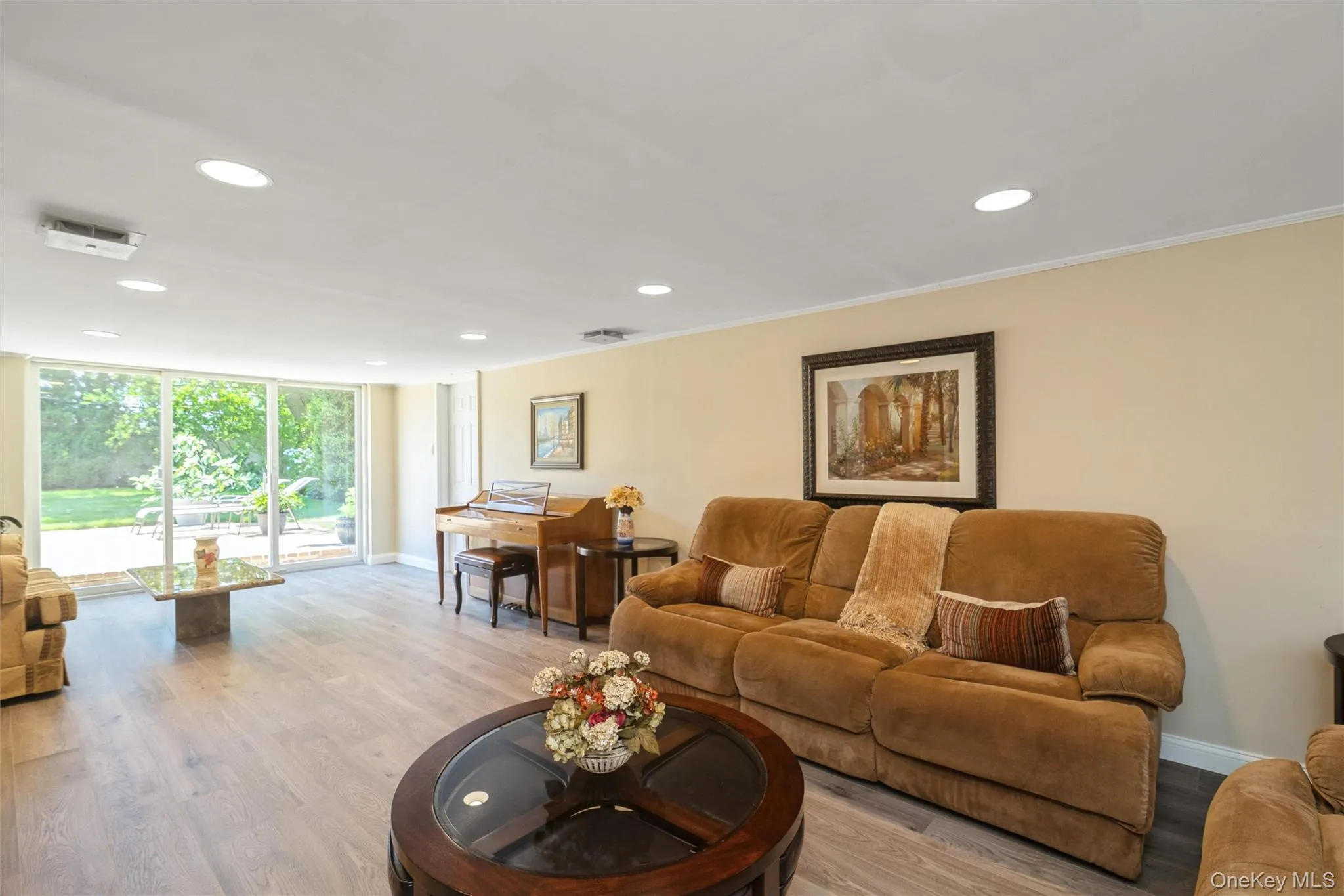 204 Halsey Avenue, Oyster Bay, NY, 3 Bedrooms Bedrooms, 7 Rooms Rooms,2 BathroomsBathrooms,Residential,For Rent,Halsey,0,KEY1016892 204 Halsey Avenue, Oyster Bay, NY, 3 Bedrooms Bedrooms, 7 Rooms Rooms,2 BathroomsBathrooms,Residential,For Rent,Halsey,0,KEY1016892
