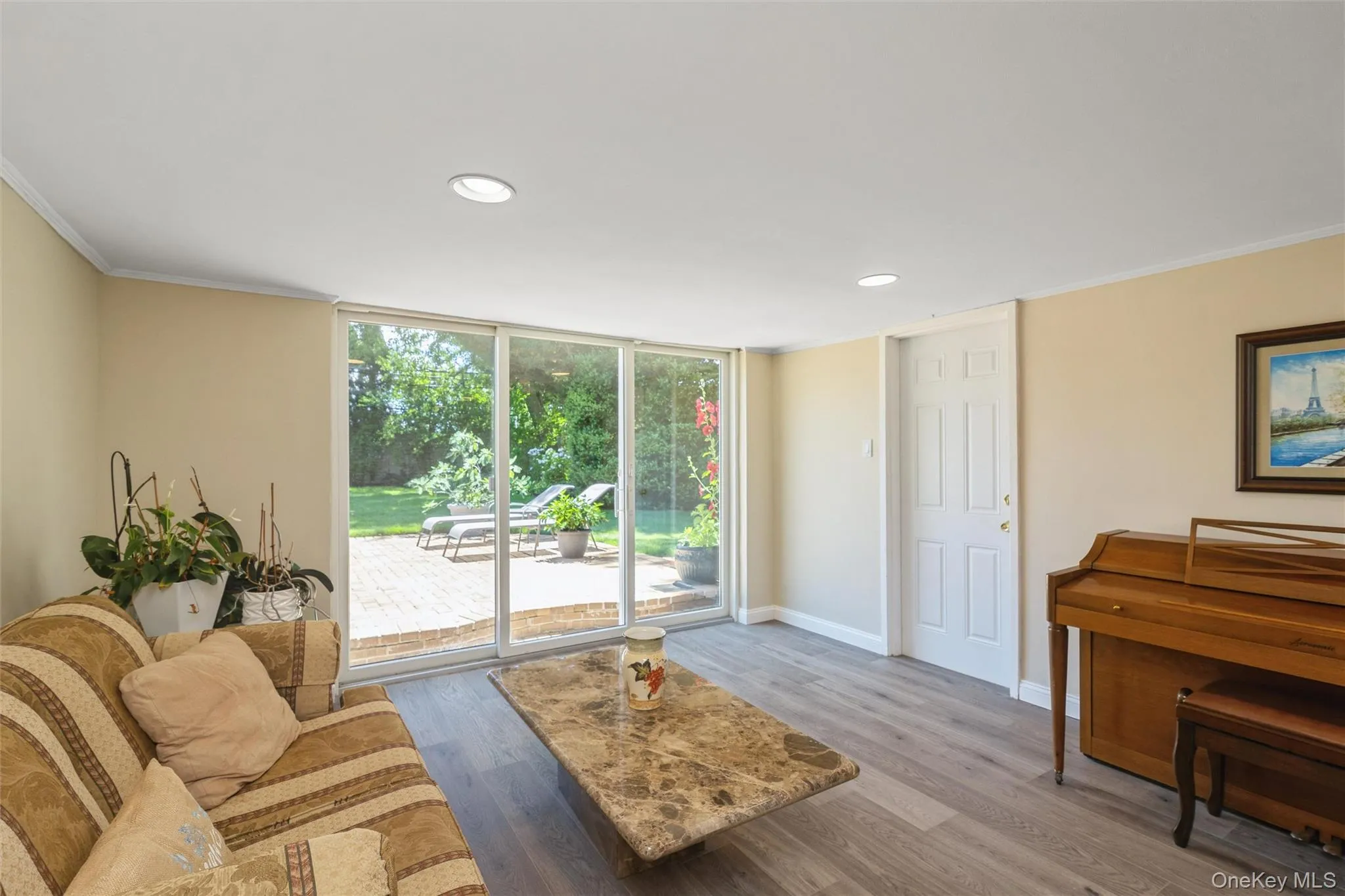 204 Halsey Avenue, Oyster Bay, NY, 3 Bedrooms Bedrooms, 7 Rooms Rooms,2 BathroomsBathrooms,Residential,For Rent,Halsey,0,KEY1016892 204 Halsey Avenue, Oyster Bay, NY, 3 Bedrooms Bedrooms, 7 Rooms Rooms,2 BathroomsBathrooms,Residential,For Rent,Halsey,0,KEY1016892
