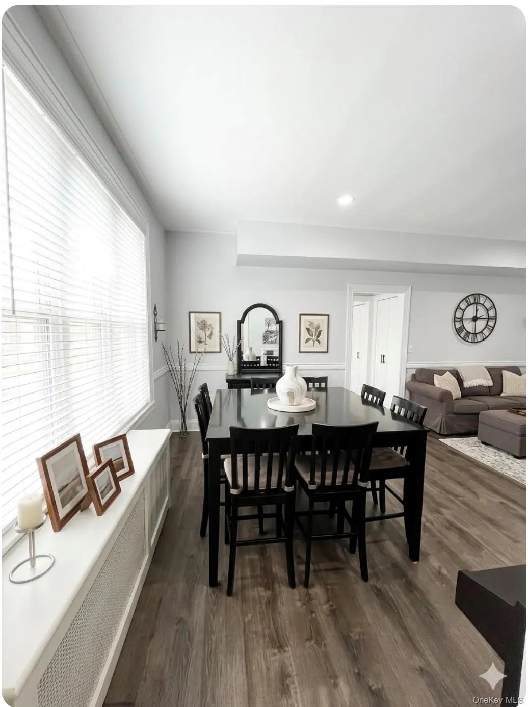 1175 East Broadway, Hempstead, NY, 1 Bedroom Bedrooms, 4 Rooms Rooms,1 BathroomBathrooms,Residential,For Rent,East Broadway,0,1016893 1175 East Broadway, Hempstead, NY, 1 Bedroom Bedrooms, 4 Rooms Rooms,1 BathroomBathrooms,Residential,For Rent,East Broadway,0,1016893